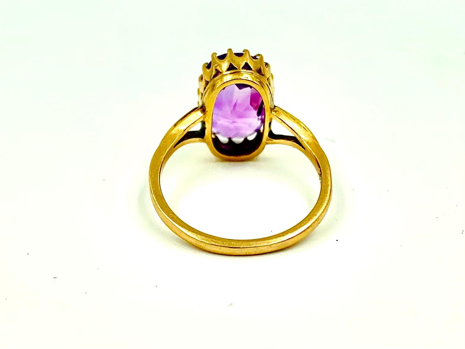 Antique Early Victorian 14 Karat Gold Yellow and Amethyst Oval Ring 19th Century In Good Condition In New York, NY