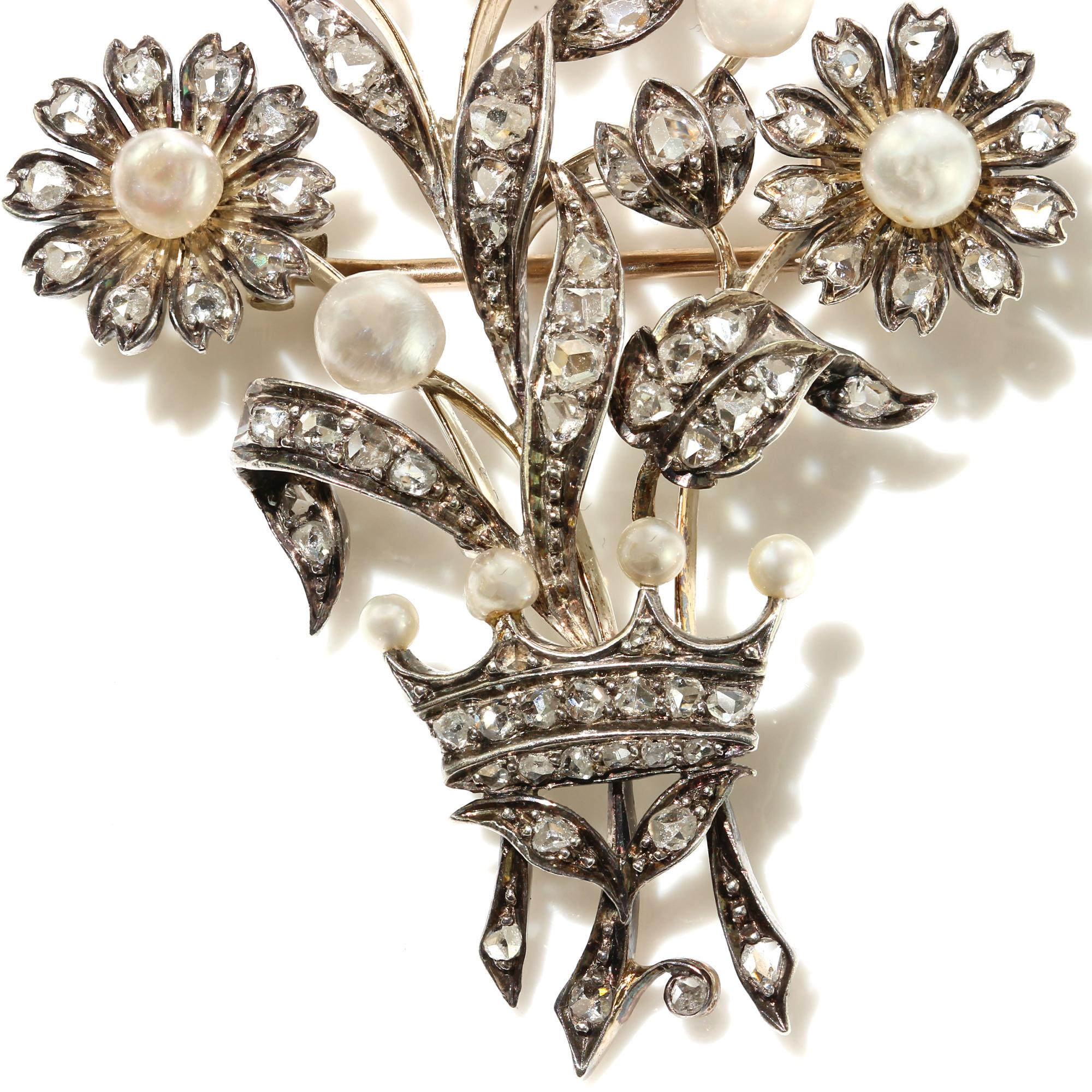 Antique Early Victorian 15kt Gold and Silver, Pearl and Diamond Brooch For Sale 1