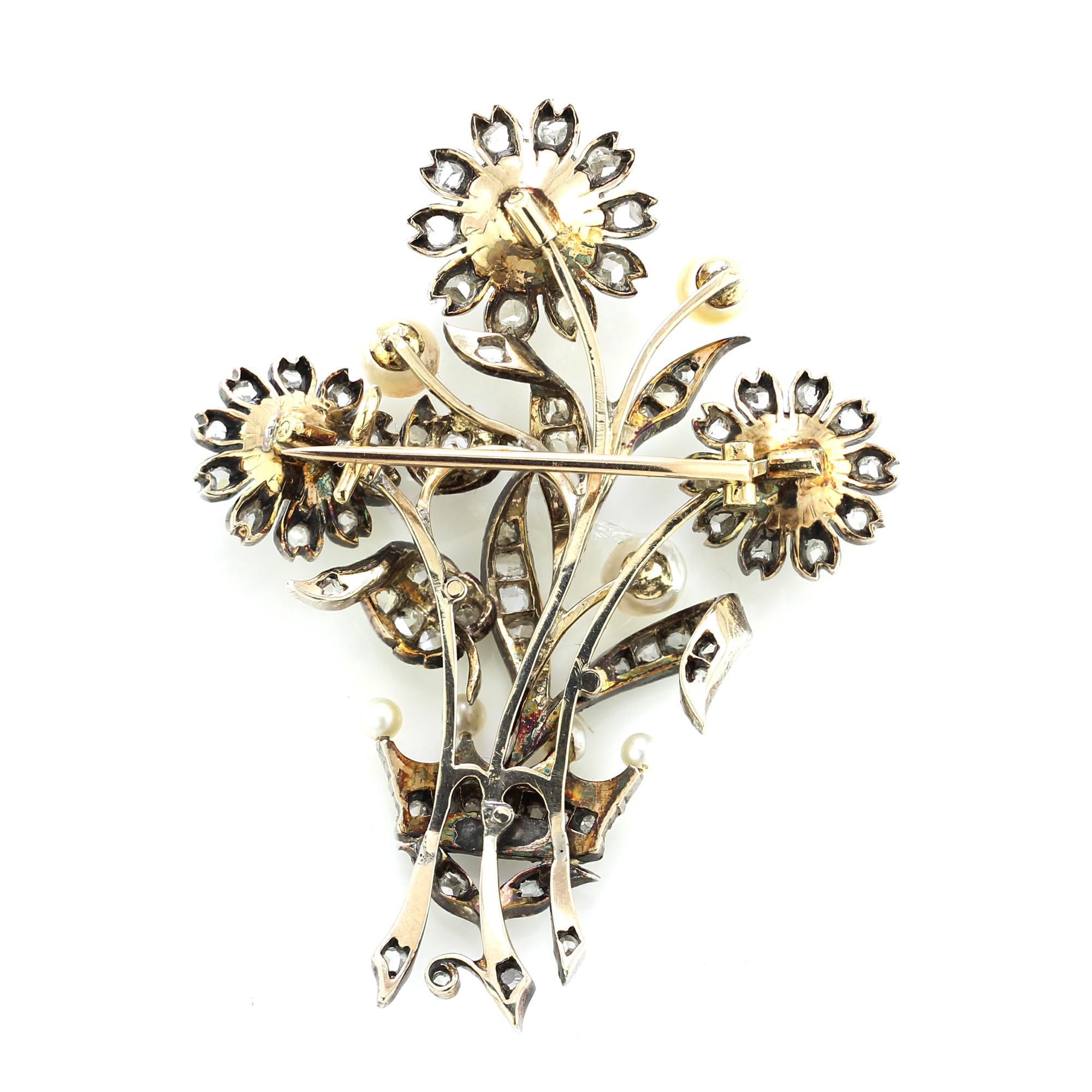 Antique Early Victorian 15kt Gold and Silver, Pearl and Diamond Brooch For Sale 3
