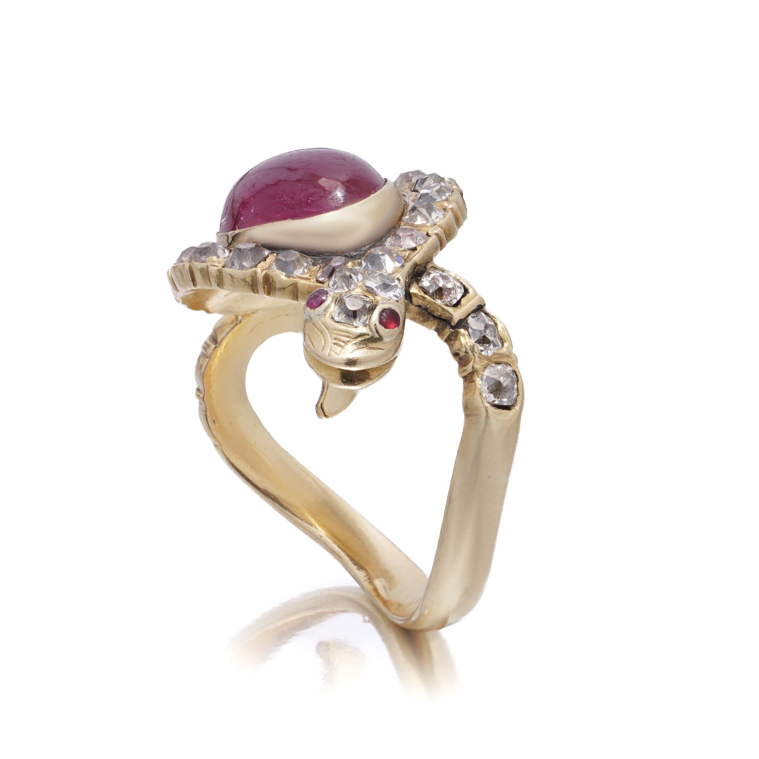 Antique early Victorian 18 K Yellow Gold Snake Ring with Old-Mine Diamonds & Cab For Sale 2