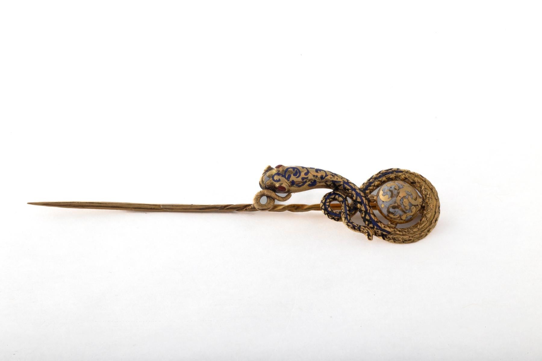 Antique Early Victorian 18kt Enamel Serpent Stickpin in Box In Excellent Condition For Sale In Stamford, CT