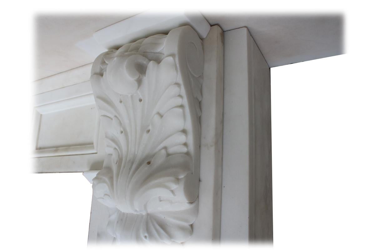 Antique Early Victorian Carved Statuary Marble Fireplace Surround In Good Condition In Manchester, GB