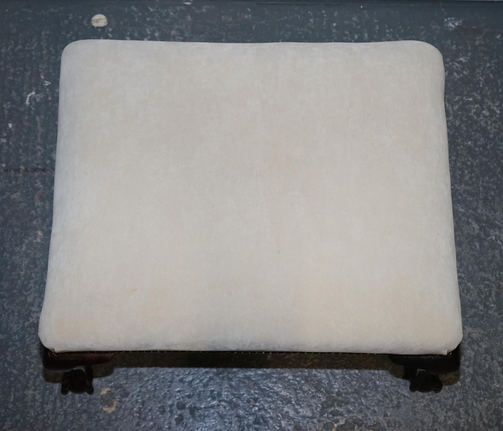 antiguo escarpín de principios de la época victoriana con pies de garra y ball con parte superior de cuero blanco Gamuza en venta