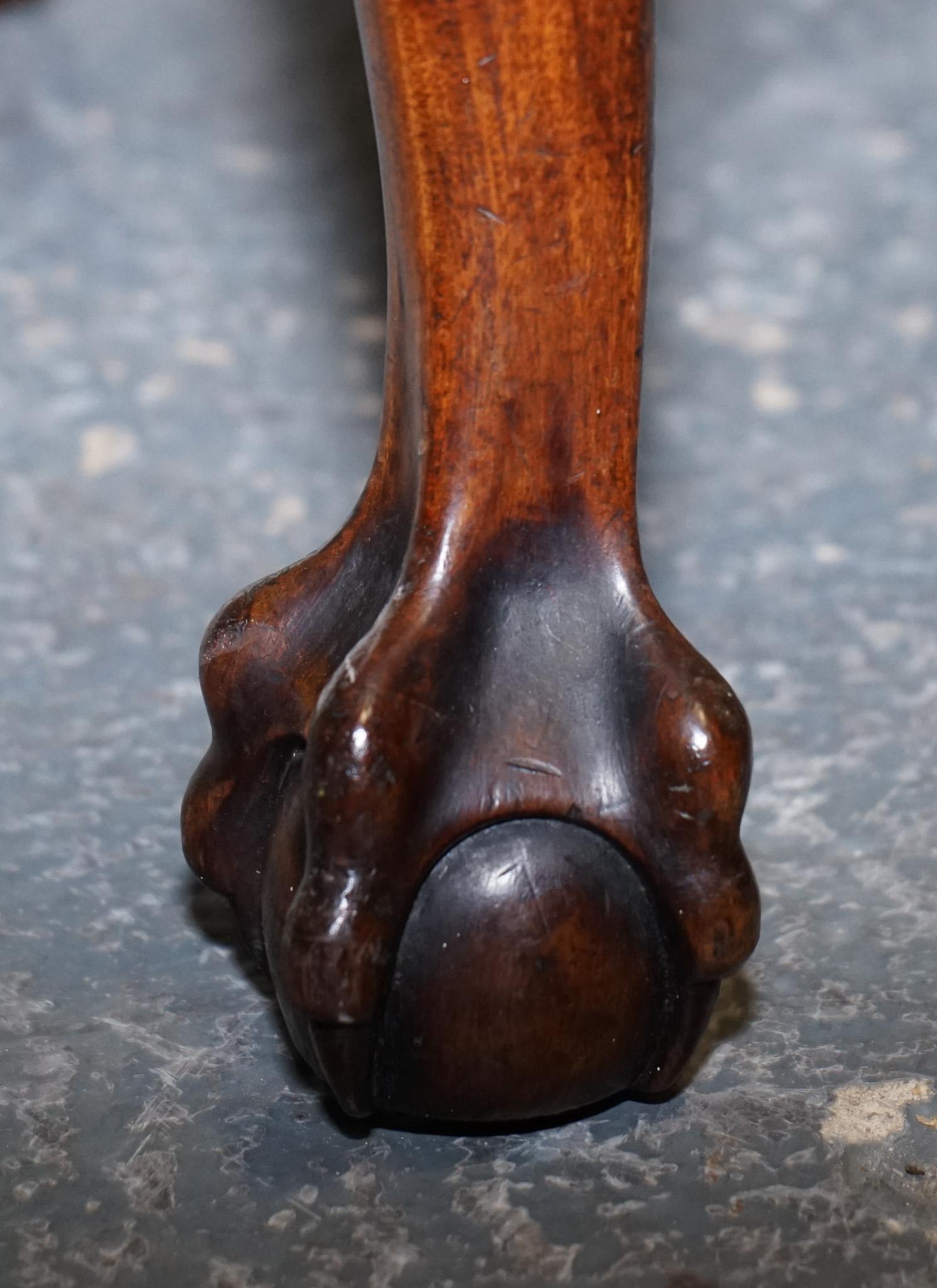 antiguo escarpín de principios de la época victoriana con pies de garra y ball con parte superior de cuero blanco en venta 2