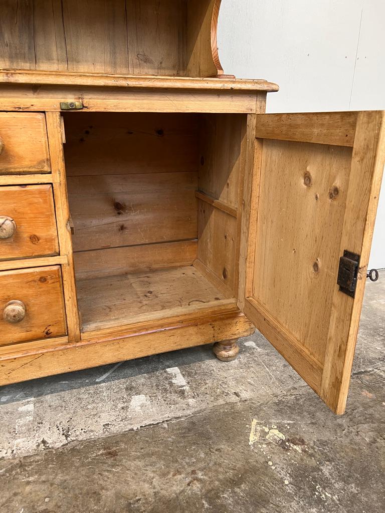 Antique Early Victorian Pine Housekeeper’s Dresser For Sale 5