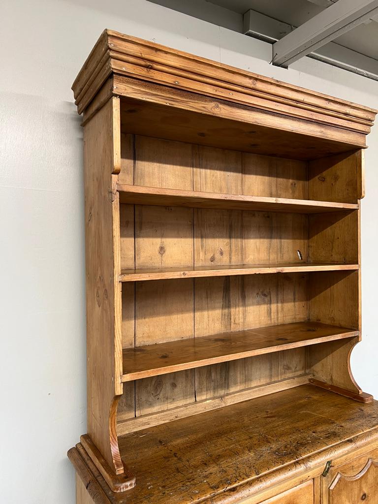 Antique Early Victorian Pine Housekeeper’s Dresser For Sale 2