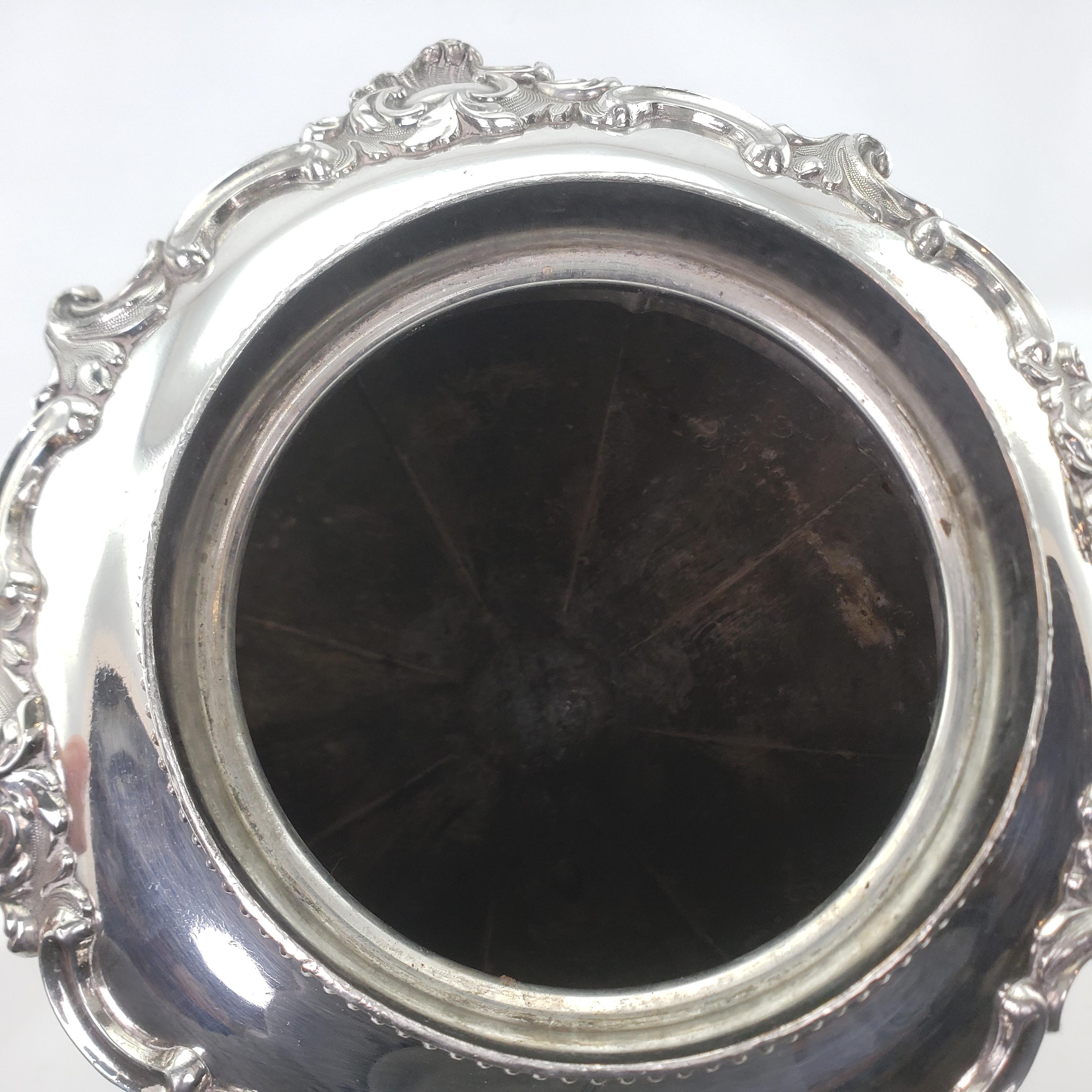 Antique Early Victorian Silver Plated Tea or Hot Water Urn with Floral Engraving For Sale 2