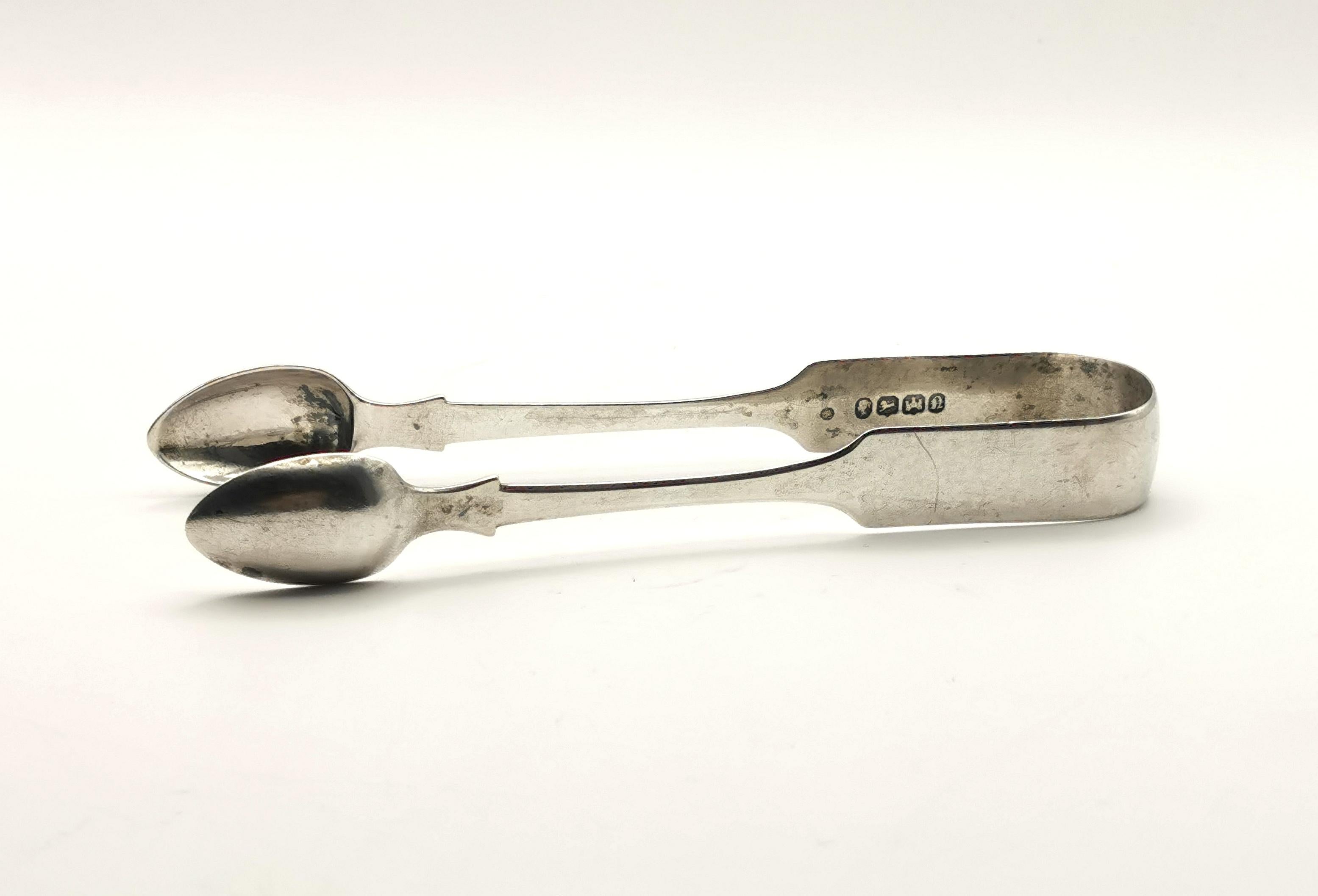 Antique early Victorian sterling silver sugar tongs, Exeter  For Sale 3