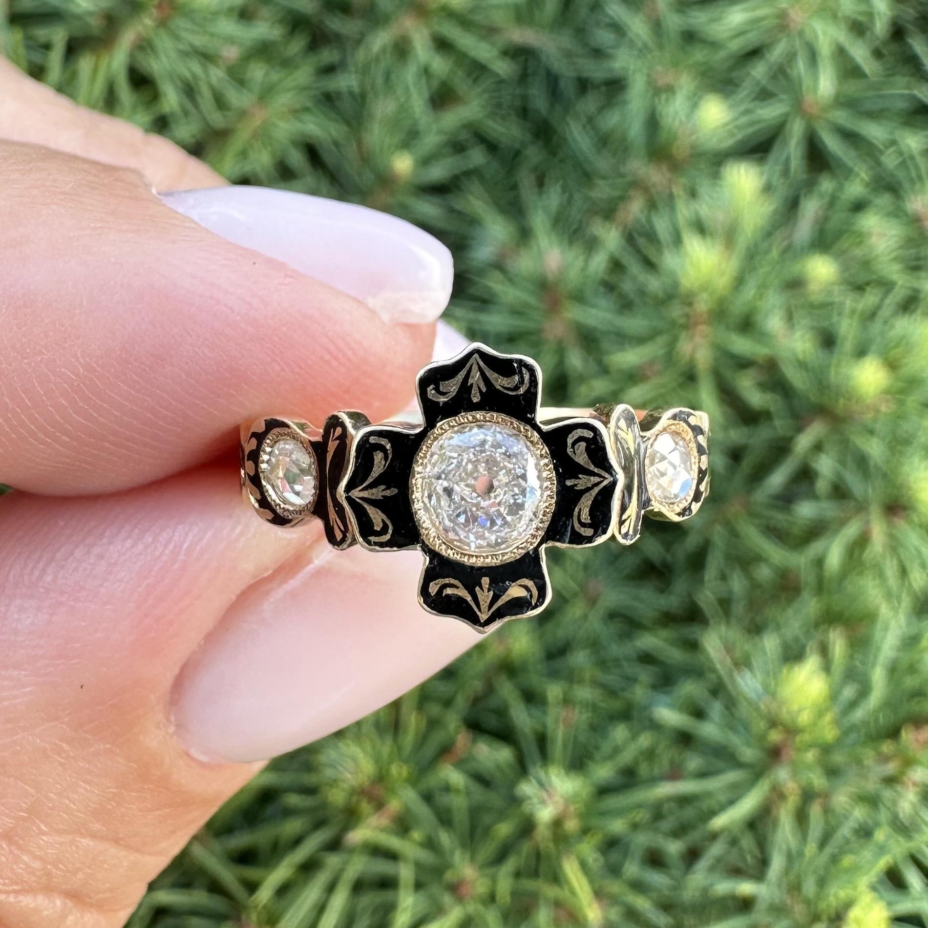 Antiker frühviktorianischer Gelbgold-Rosenschliff-Diamant-Schwarzemaille-Trauerring im Angebot 2