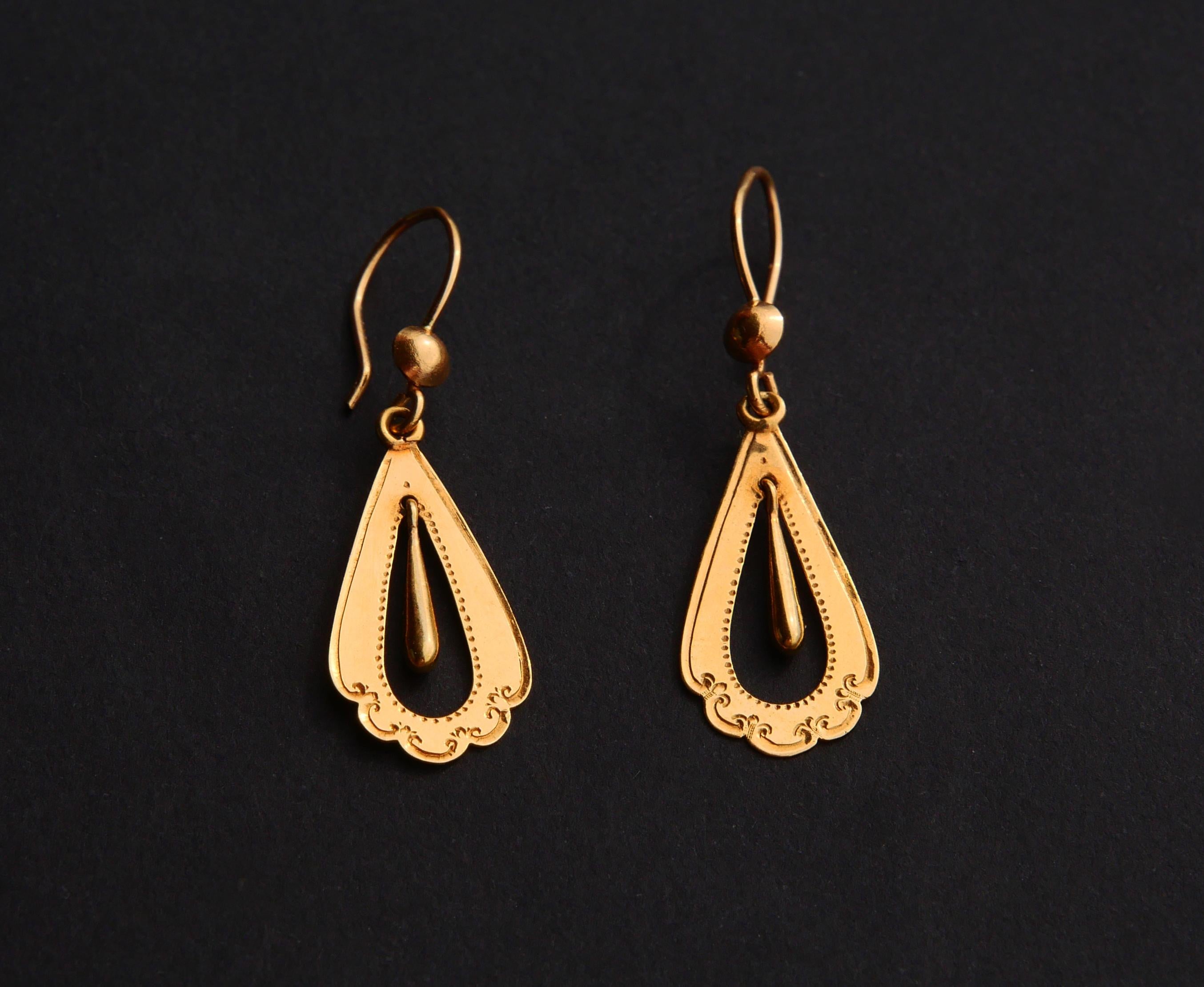 Antike Ohrringe aus massivem 18K Gold / 2.1 gr (Jugendstil) im Angebot