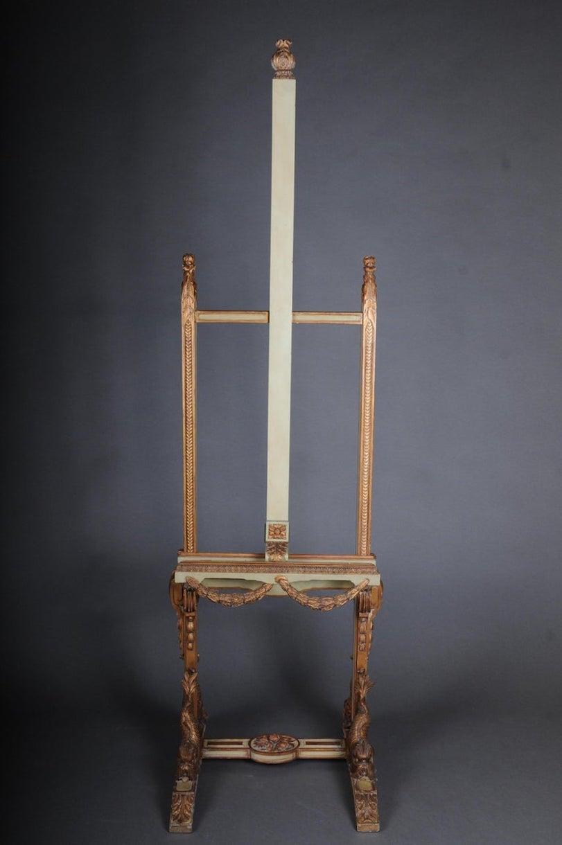 Intagliato a mano Antico cavalletto con delfini in Napoleone III, 1870 circa in vendita