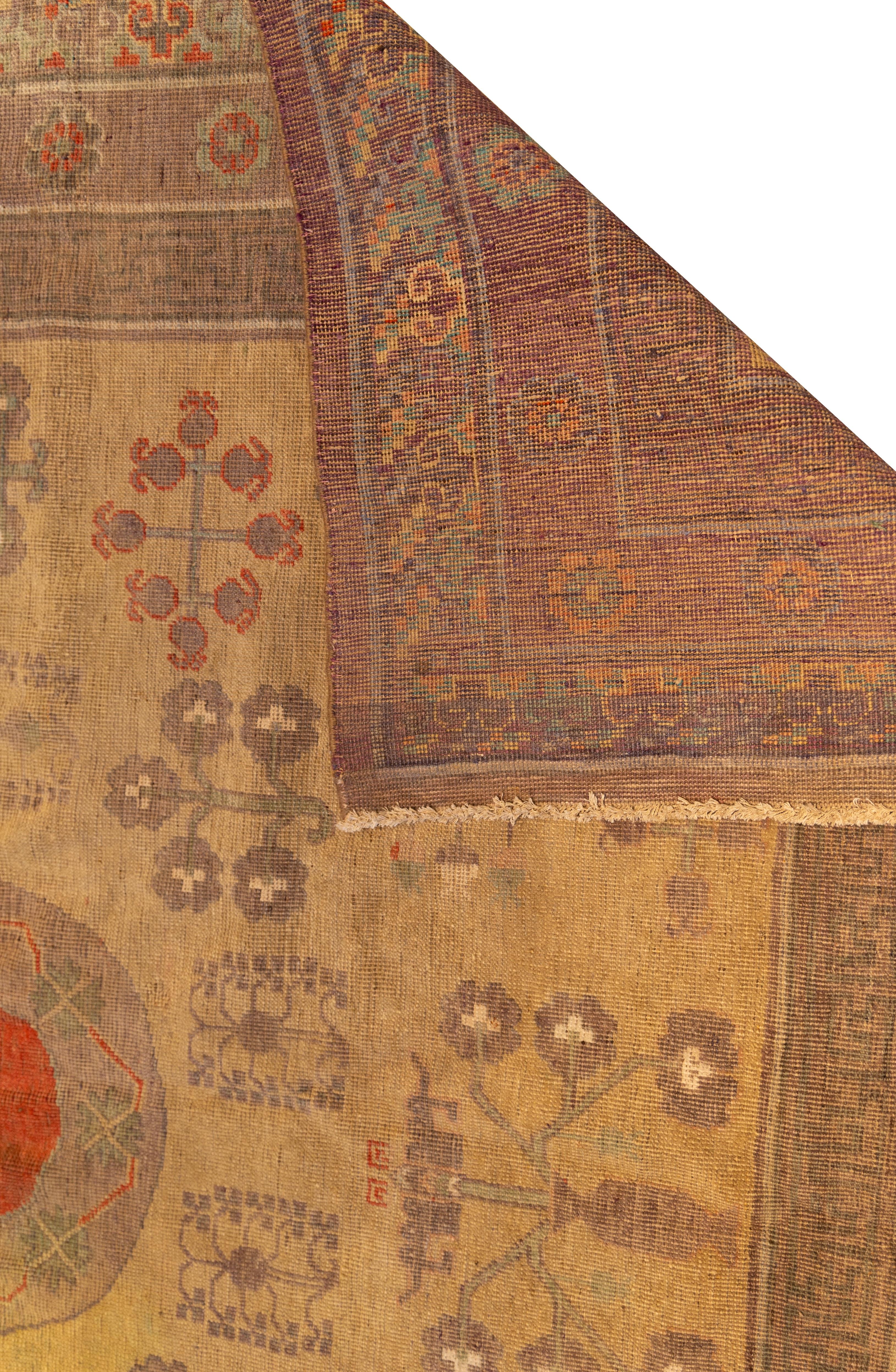 Antique east turkestan chinese khotan rug In condizioni ottime in vendita a Harrington Park, NJ