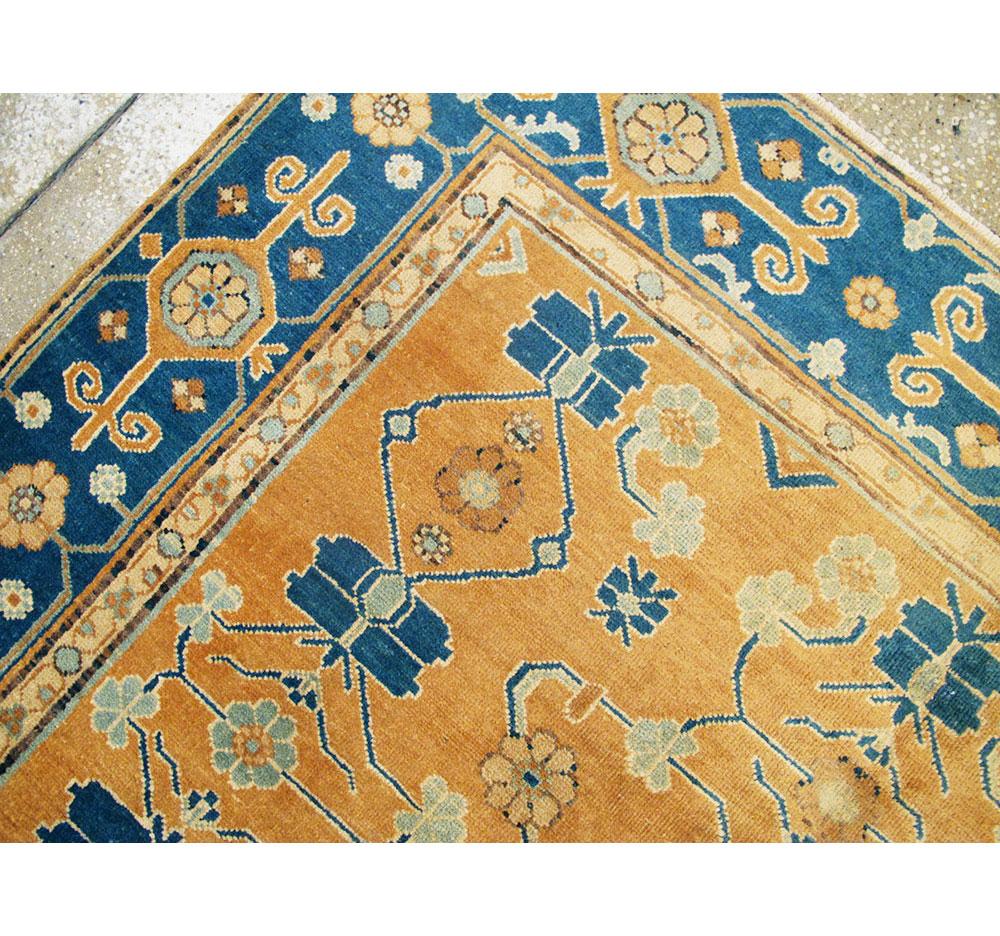 Antiker Ostturkestan-Samarkand-Teppich (Wolle) im Angebot