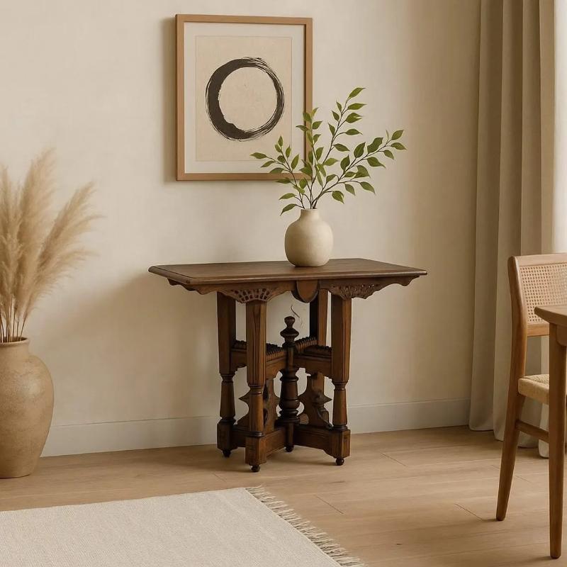 Table d'appoint ancienne en noyer sculpté Eastlake, table d'appoint victorienne en vente 2