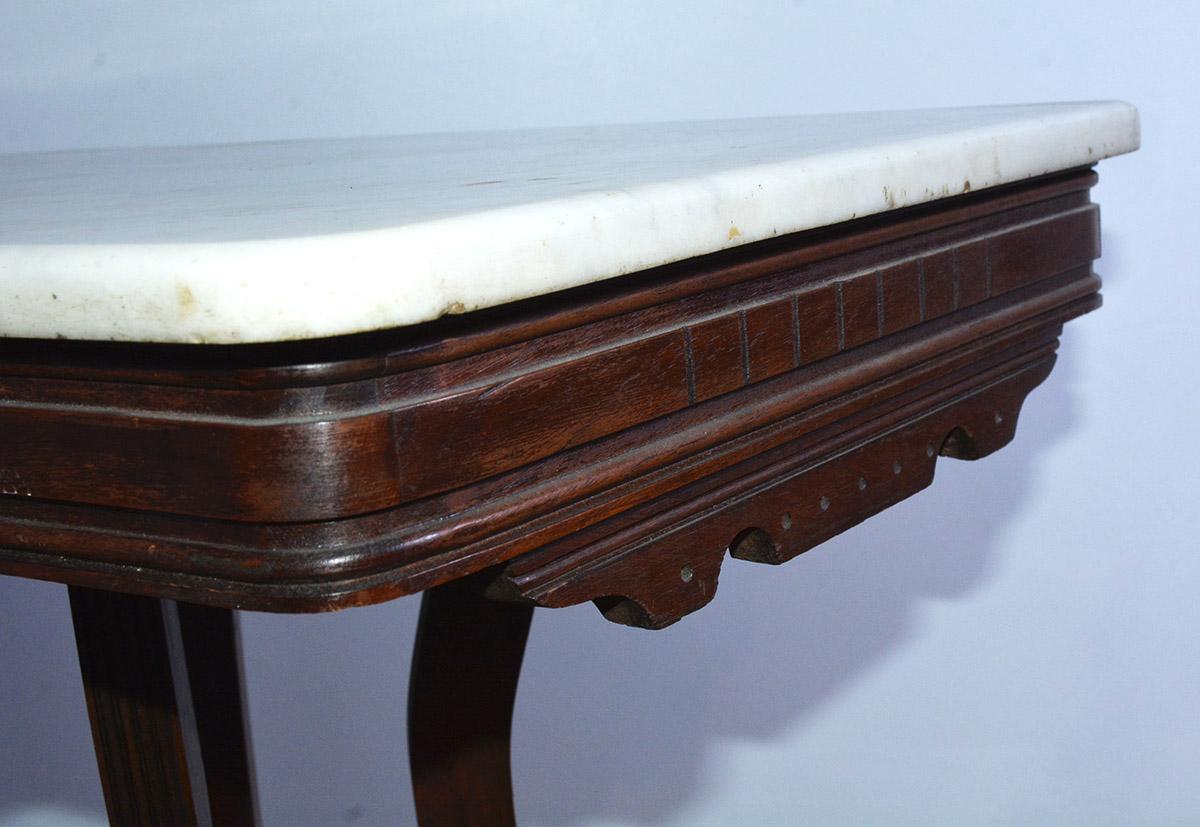 Marbre Table centrale ancienne Eastlake en vente