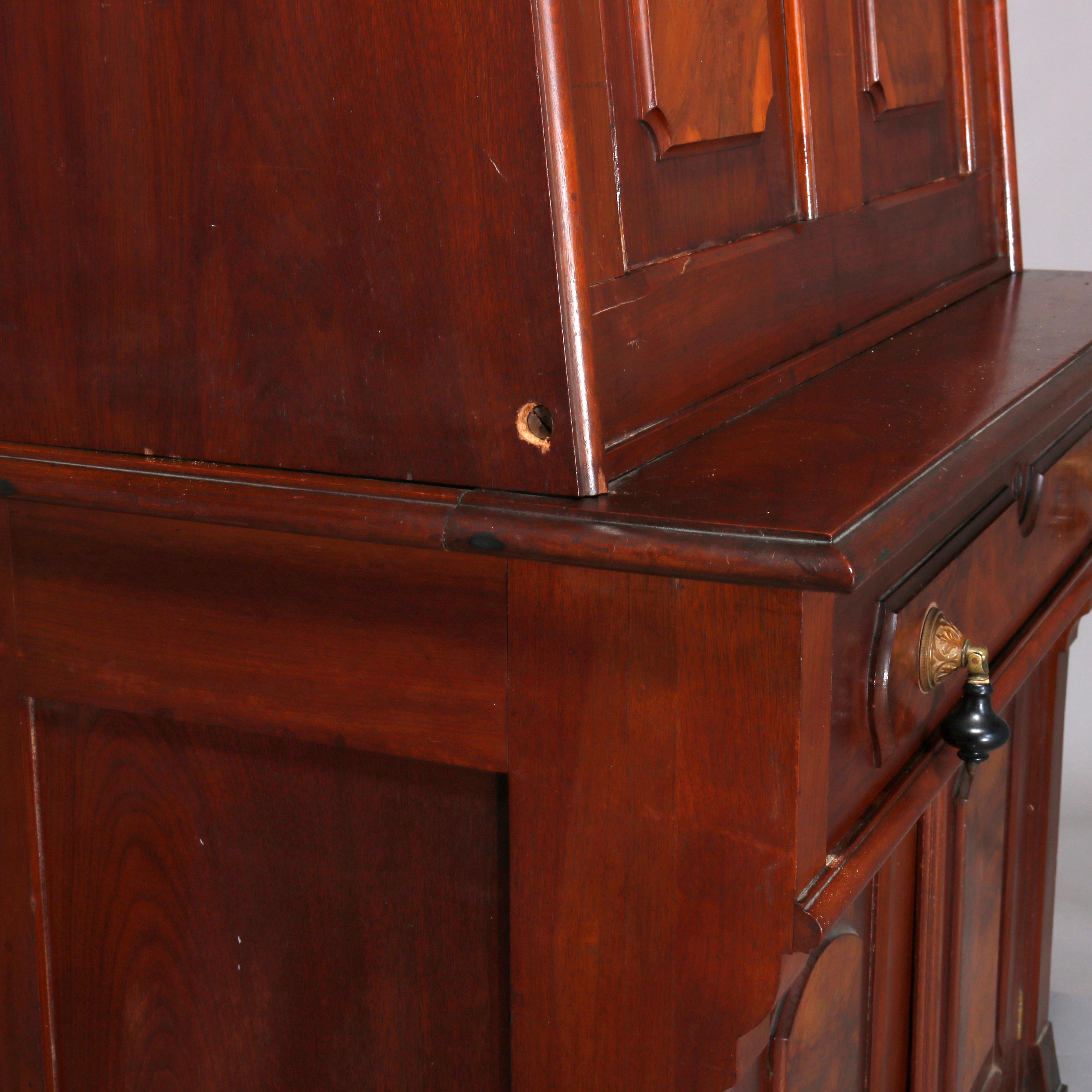 Antica segretaria Eastlake Incised Walnut and Burl Slant Front, circa 1890 in vendita 11