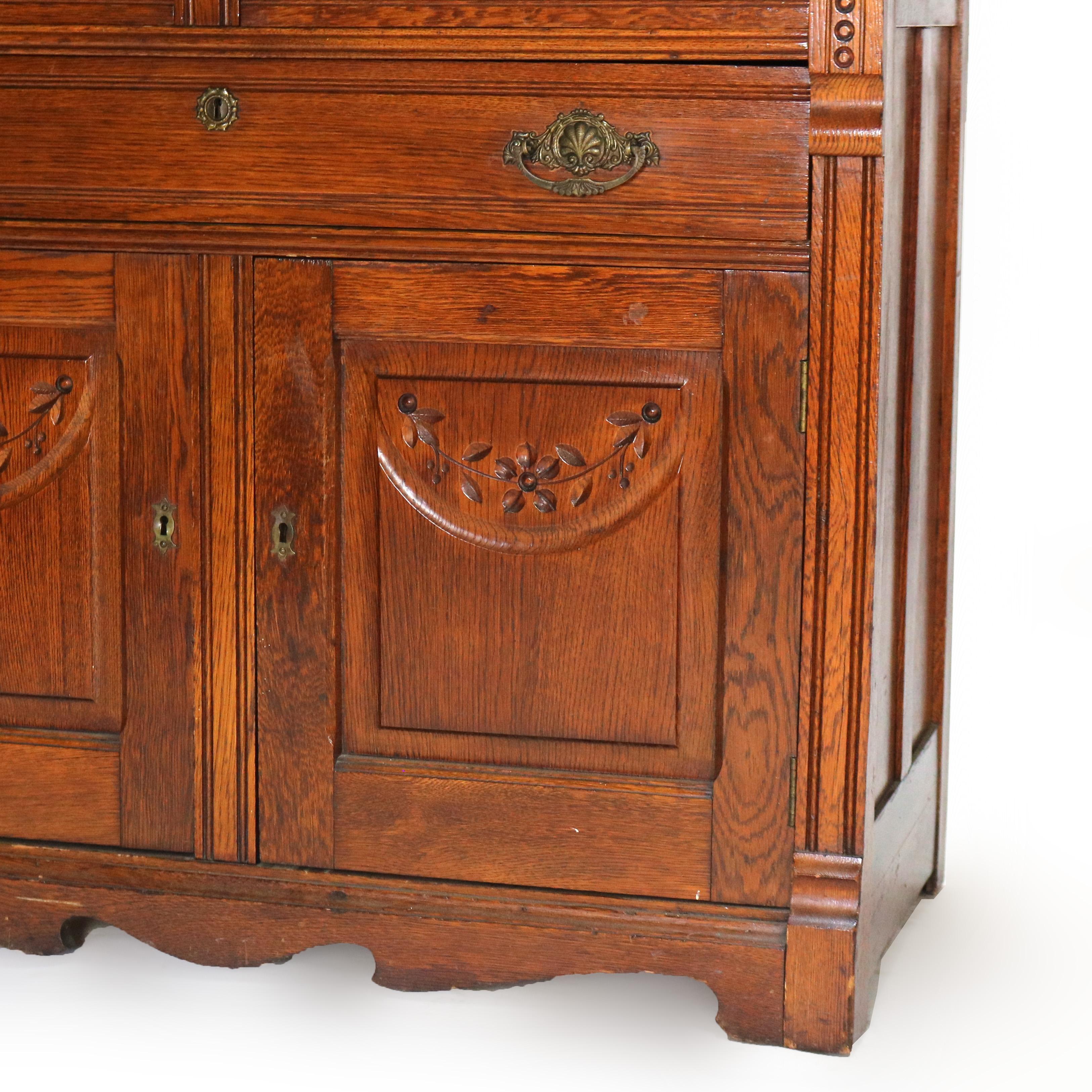 Antique Eastlake Credenza in due pezzi in legno di Oak intagliato con specchio C1910 in vendita 3