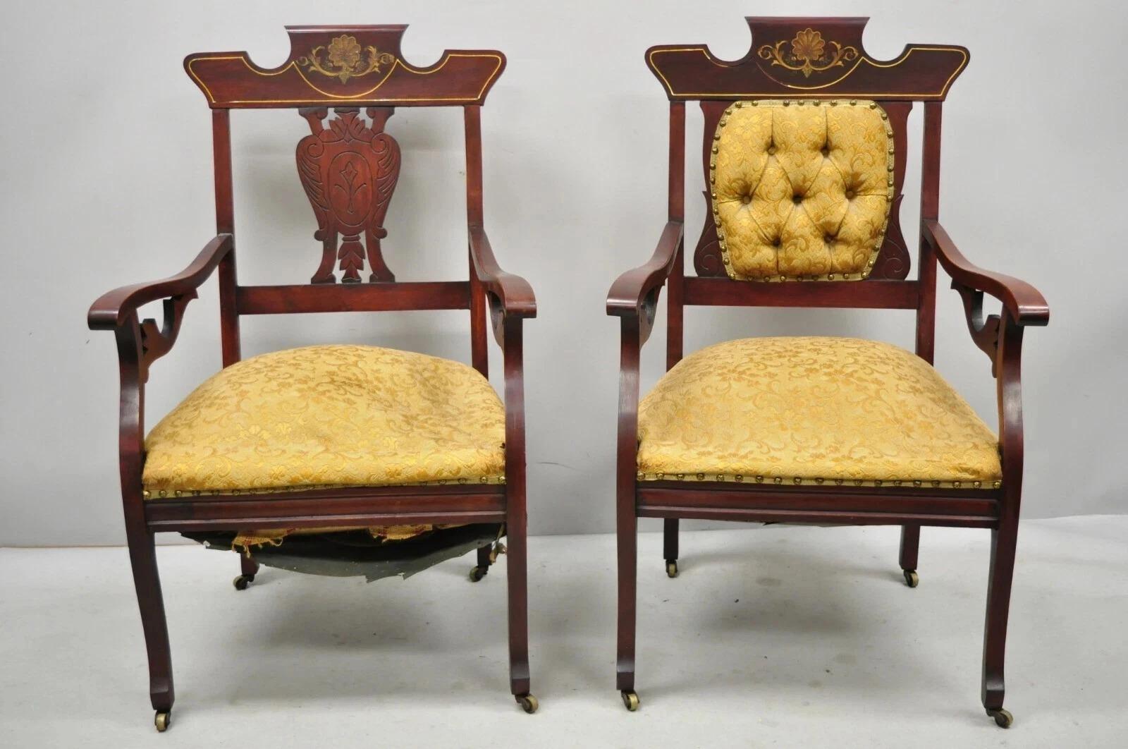 Ancienne paire de fauteuils de salon en acajou sculpté de l'époque victorienne d'Eastlake avec incrustations en vente 5