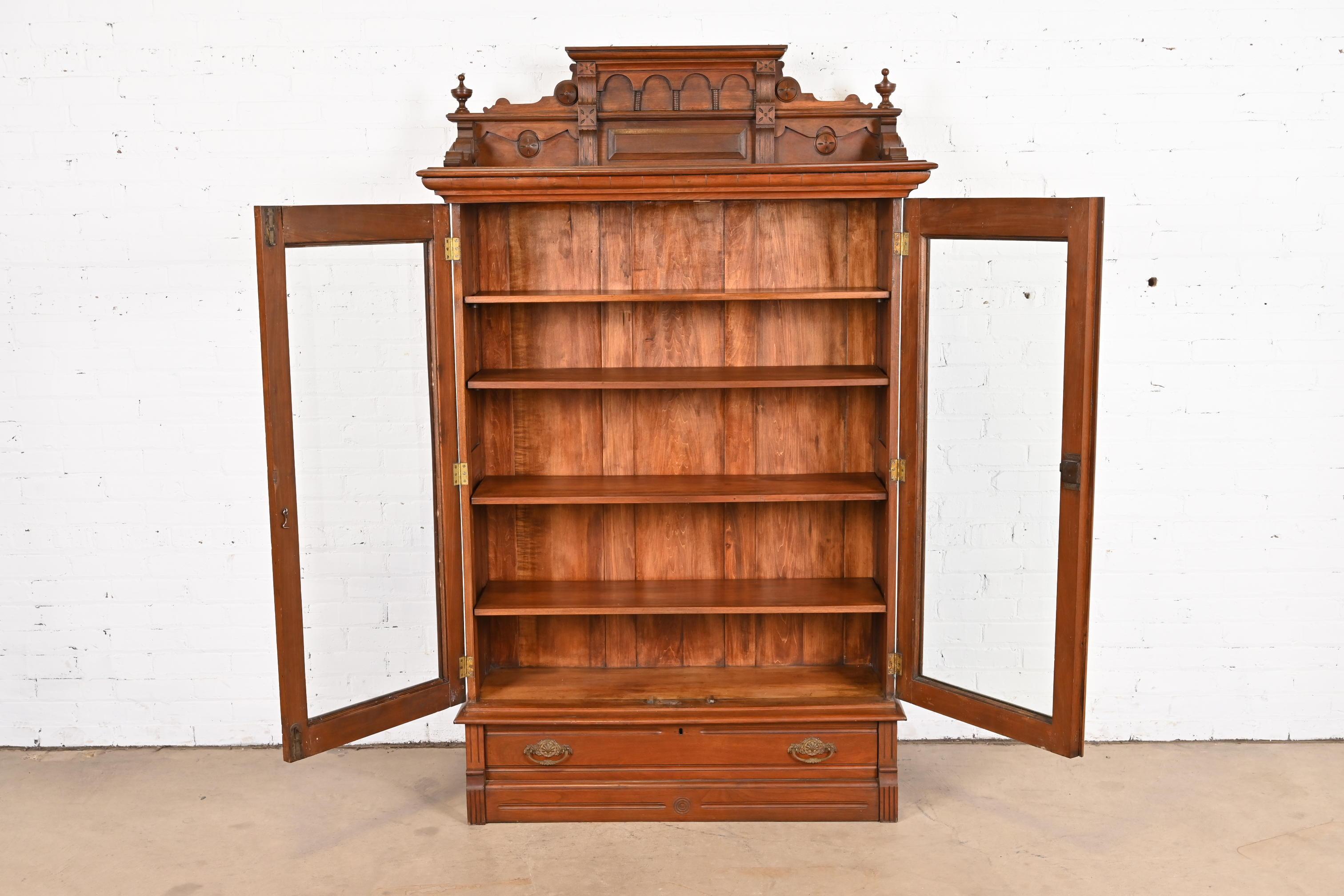 Antique Eastlake Victorian Carved Walnut Bookcase, circa 1860s In Good Condition In South Bend, IN