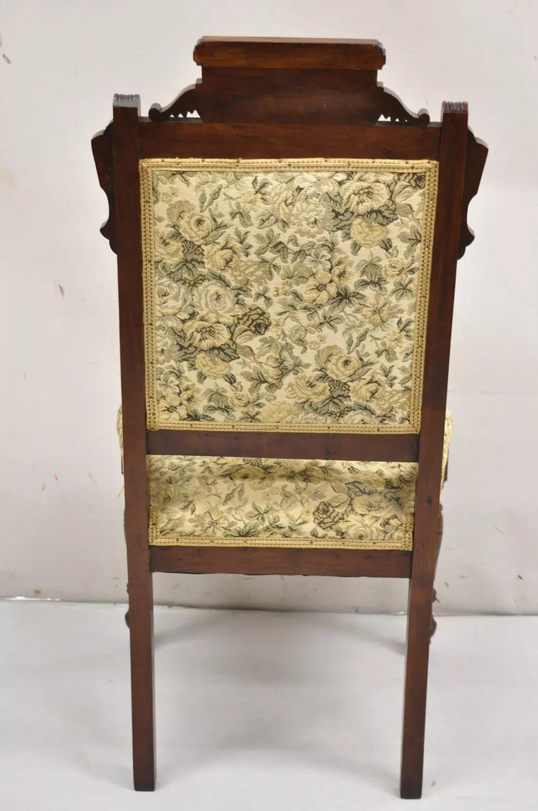 Silla auxiliar de salón antigua Eastlake Victoriana de nogal tallado con tapiz floral 2