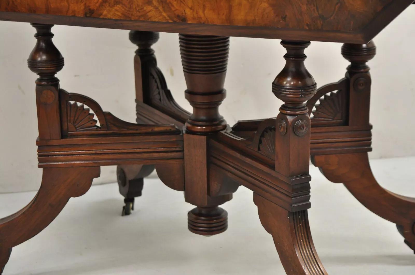 Ancienne table de jeu de salon victorienne Eastlake à plateau en cuir et à plateau en bois de noyer en vente 4