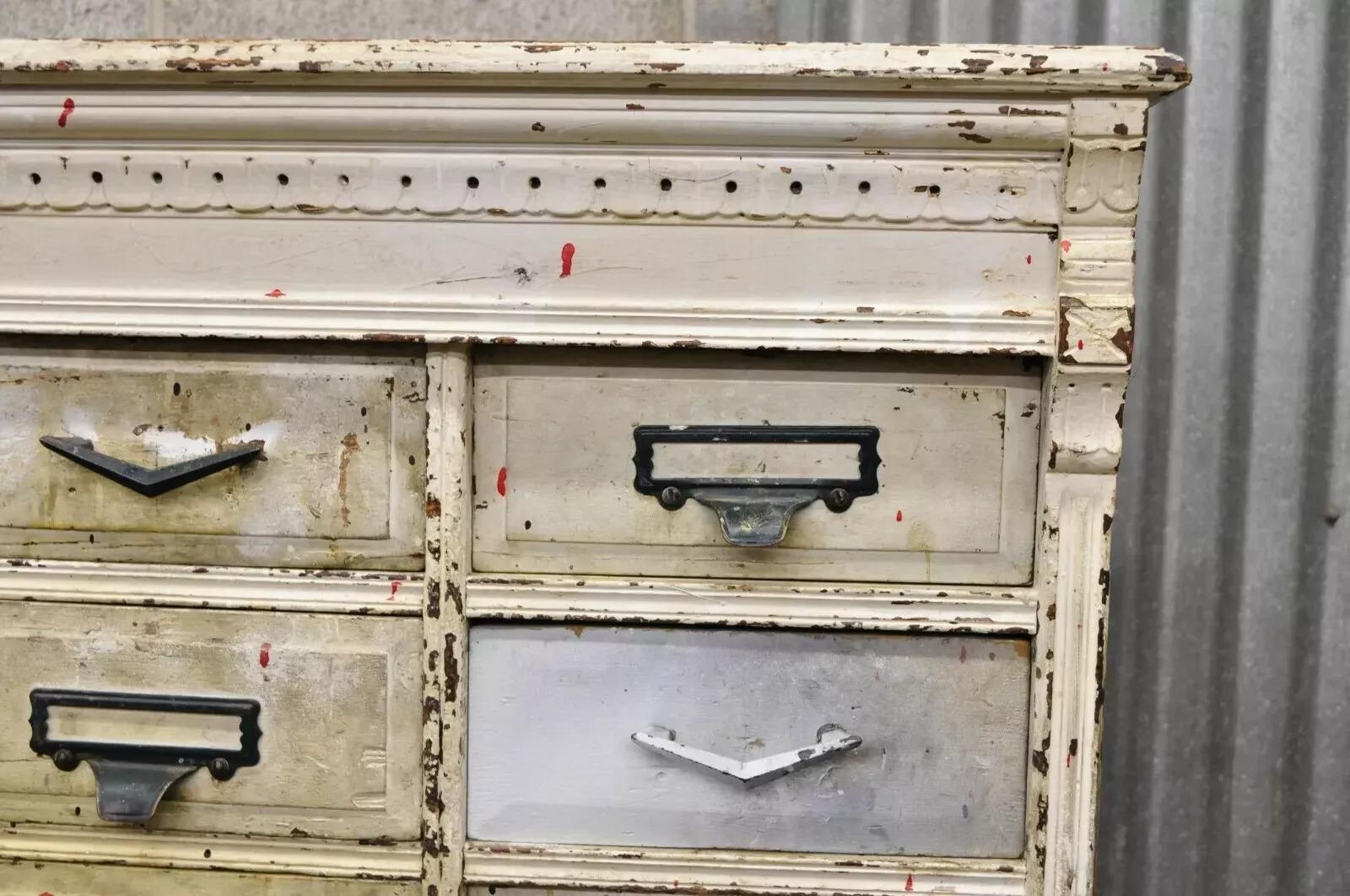 Antique Eastlake Victorian Oak Wood 36 Drawer Machinist Chest Tool Parts Cabinet In Good Condition For Sale In Philadelphia, PA