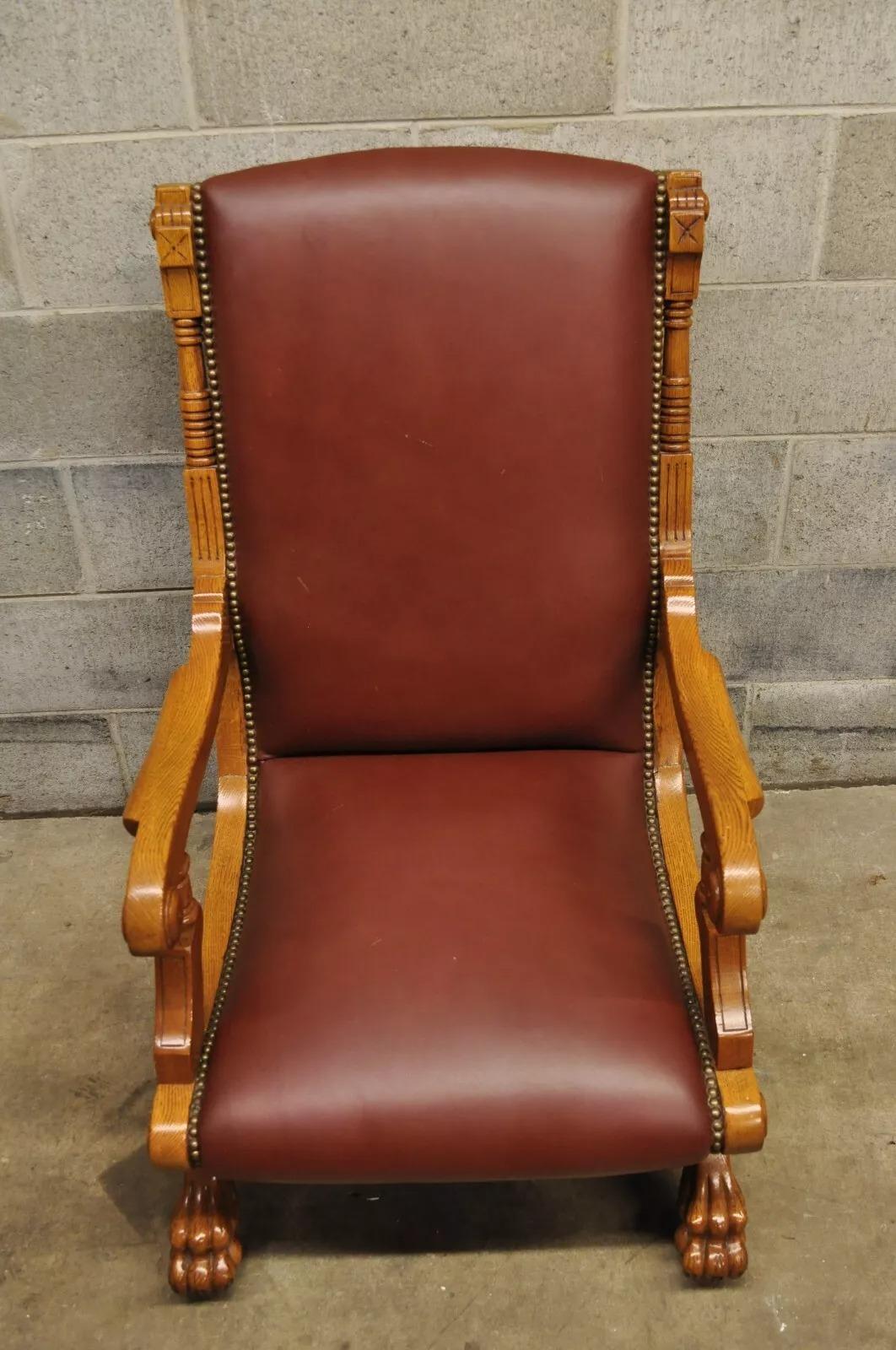 Sconosciuto Sedia a dondolo antica Eastlake Victorian Wood con pedana a zampa di gallina in vendita