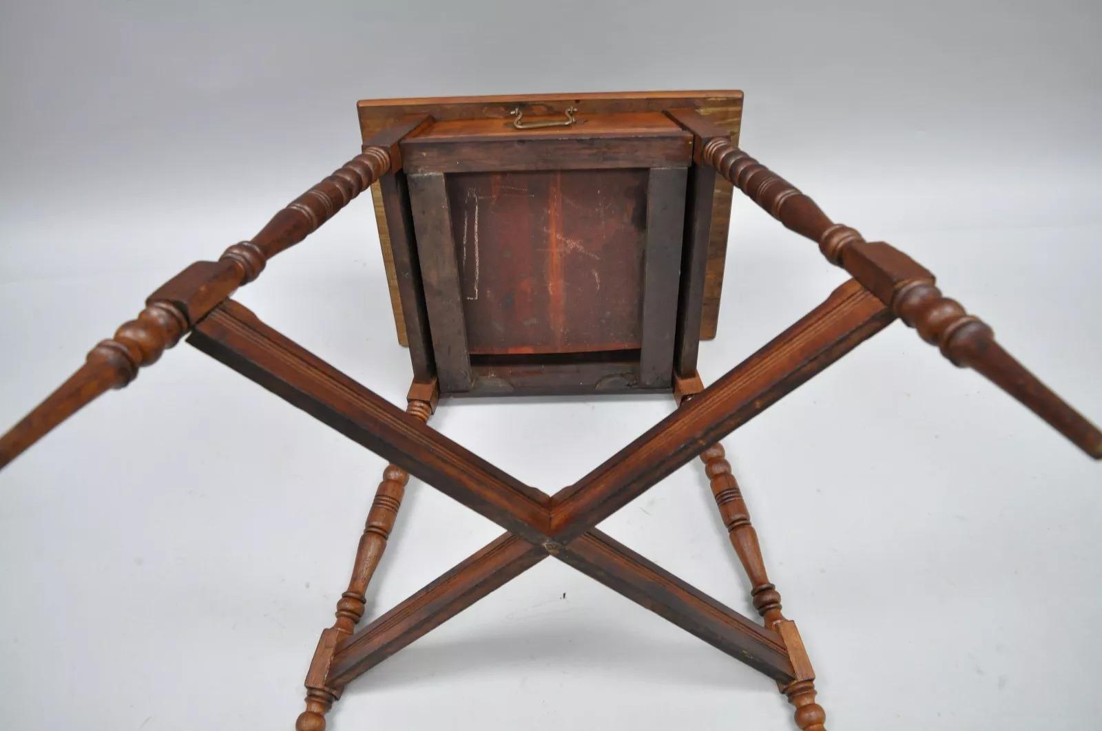 Antique Eastlake Victorian Turn Carved Spindle Leg Walnut Plant Stand Fern Table en vente 5