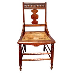 Fauteuil d'appoint de style Eastlake victorien ancien, en noyer, pour salle à manger ou entrée, avec assise en rotin