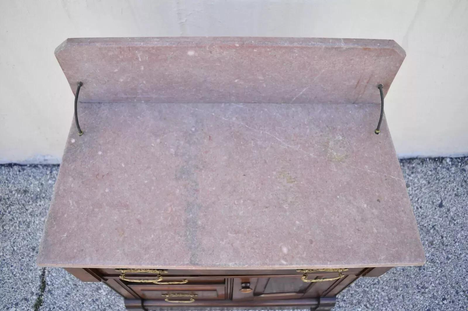 Vittoriano Antico lavabo Eastlake vittoriano in noce con piano in marmo in vendita
