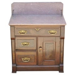 Antiguo lavabo victoriano Eastlake de nogal con encimera de mármol