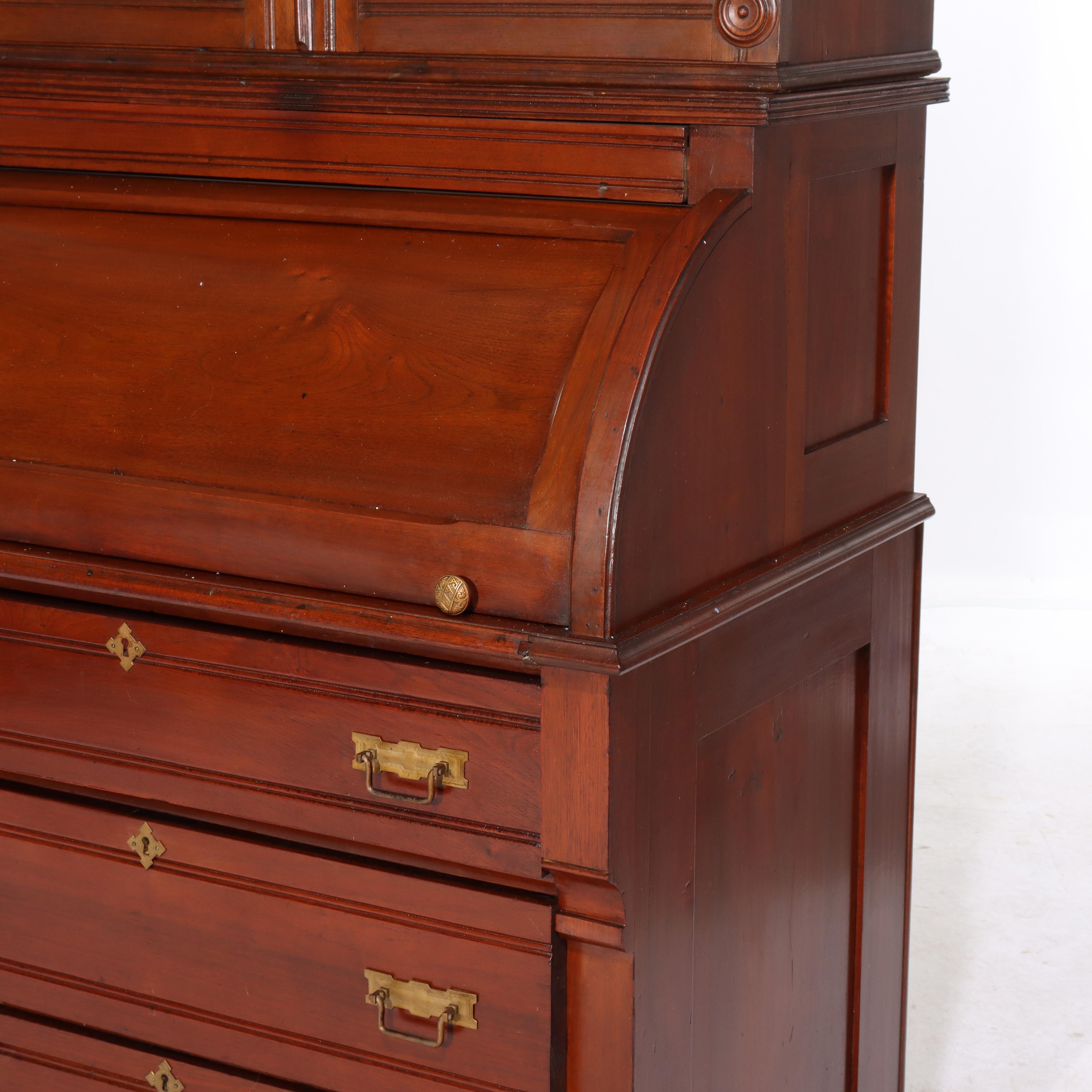 Ancien bureau à cylindre en noyer Eastlake C1890 Bon état - En vente à Big Flats, NY