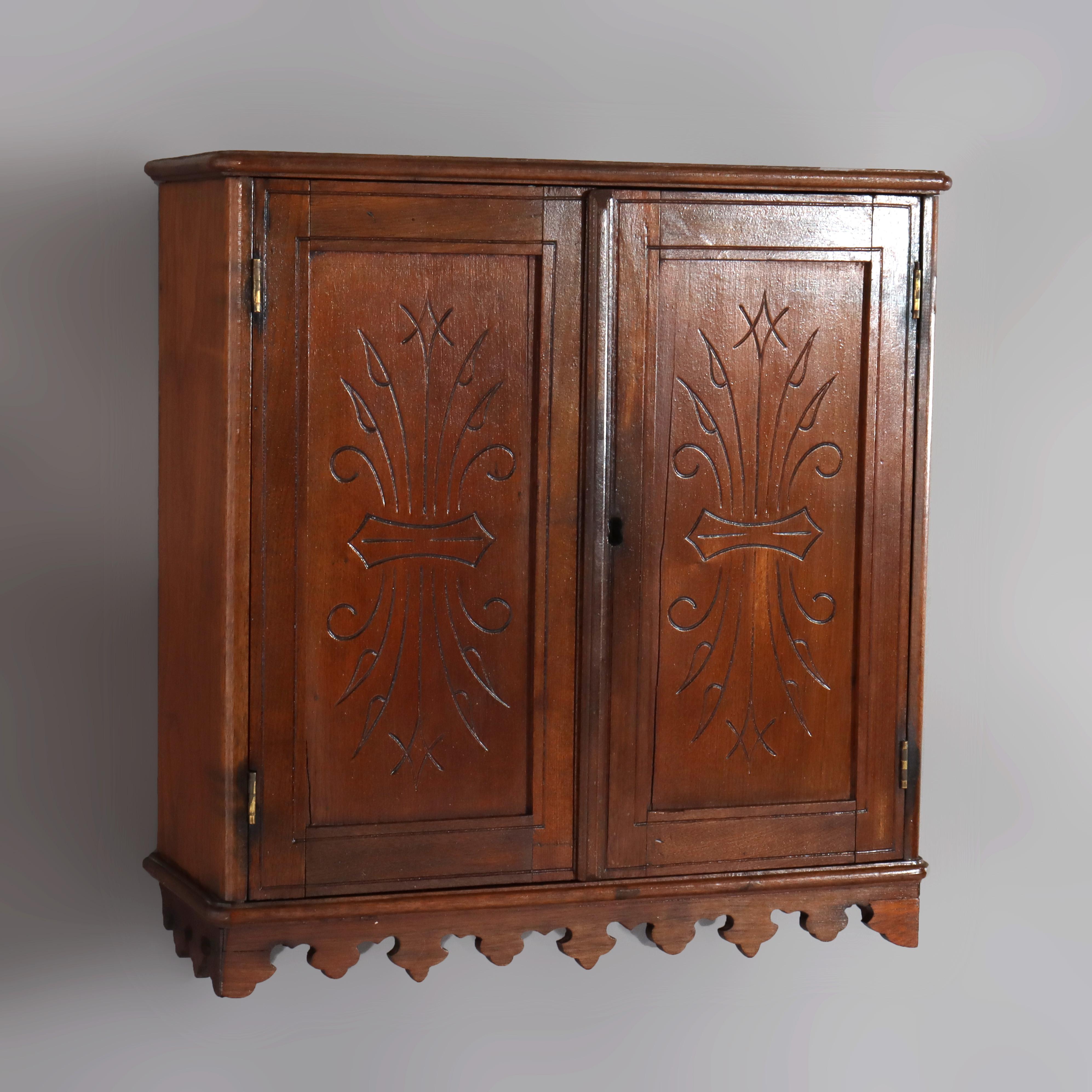 Ancienne armoire à pharmacie à 2 portes suspendues en noyer d'Eastlake C1880 Bon état - En vente à Big Flats, NY