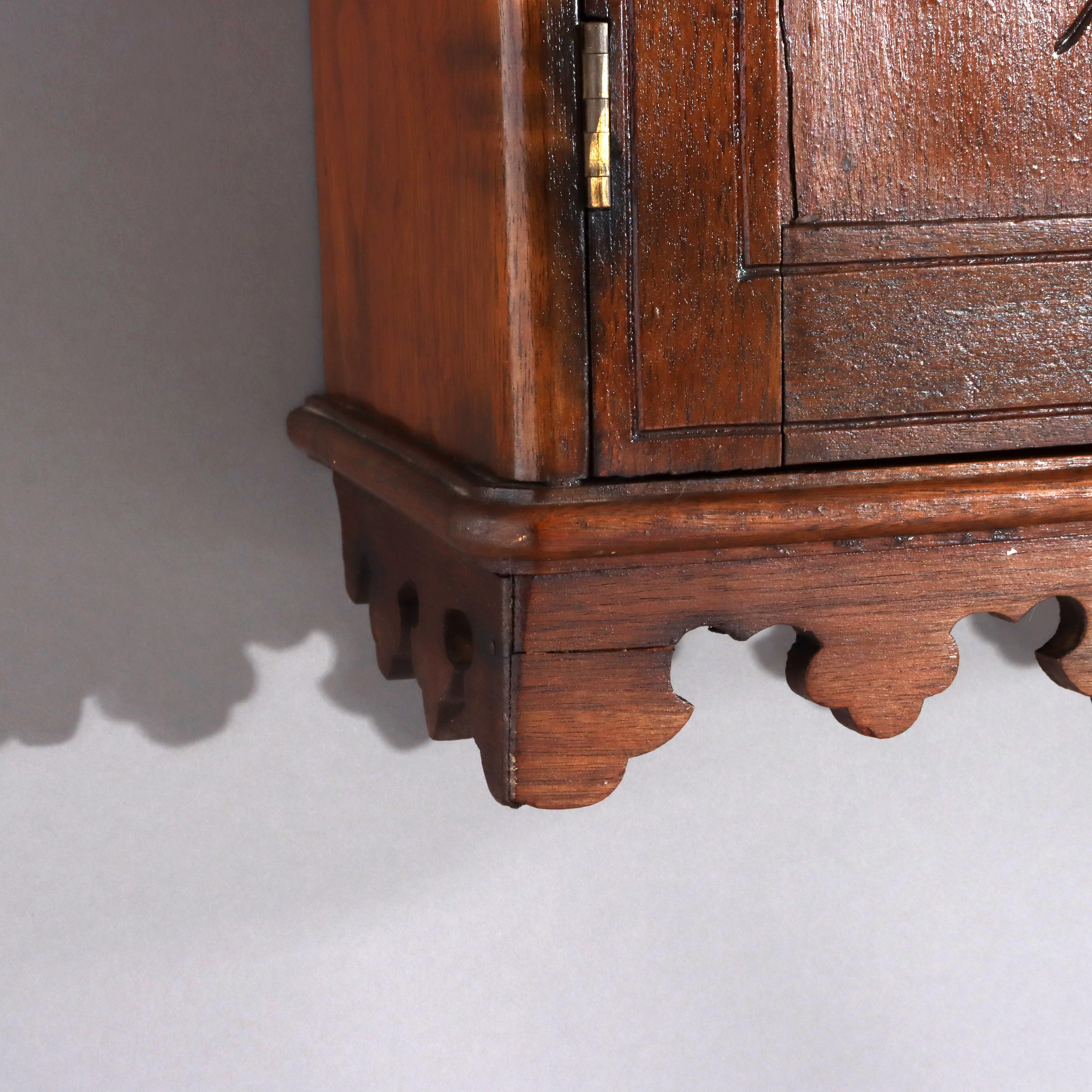 Ancienne armoire à pharmacie à 2 portes suspendues en noyer d'Eastlake C1880 en vente 1