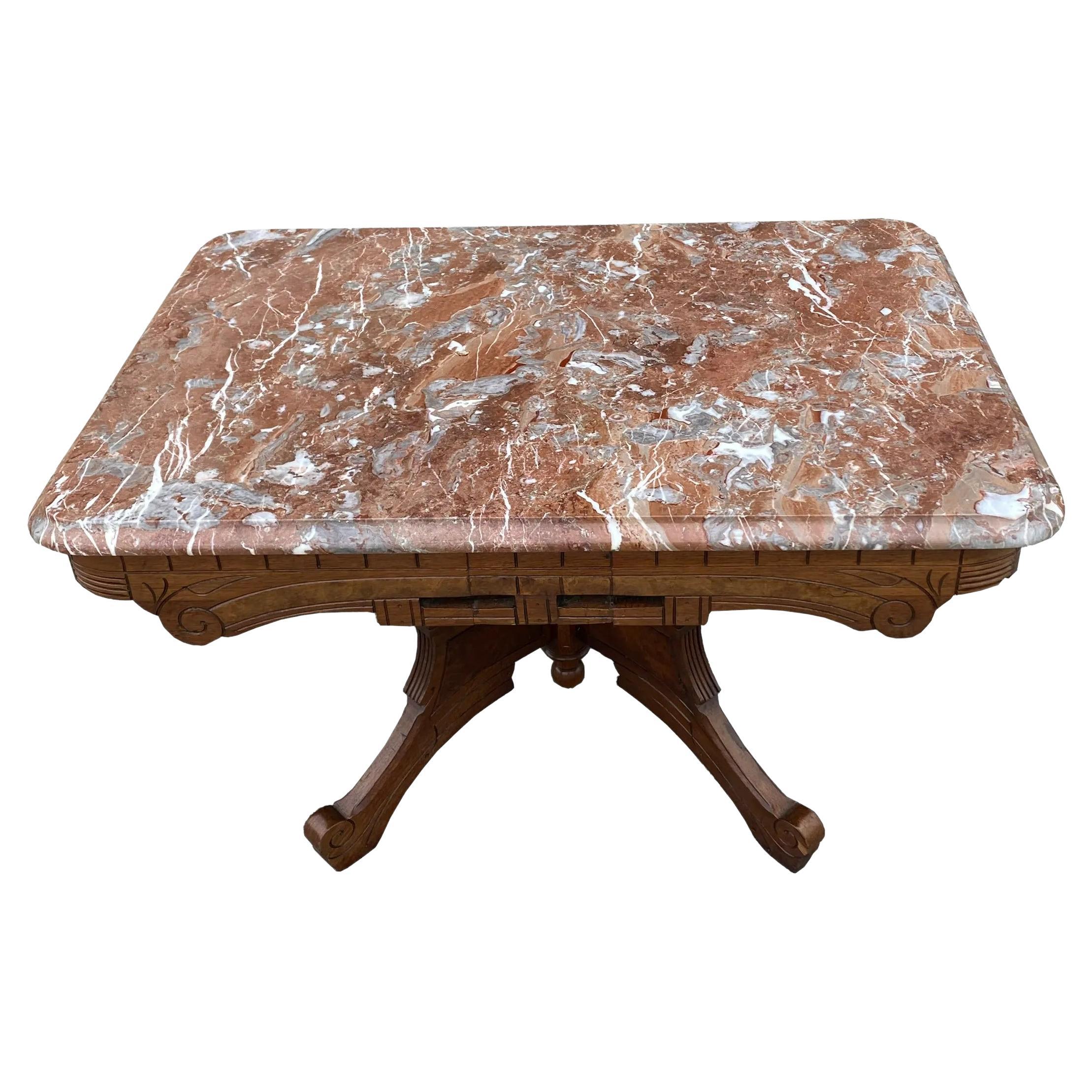 Ancienne table basse ancienne Eastlake en noyer avec plateau en marbre