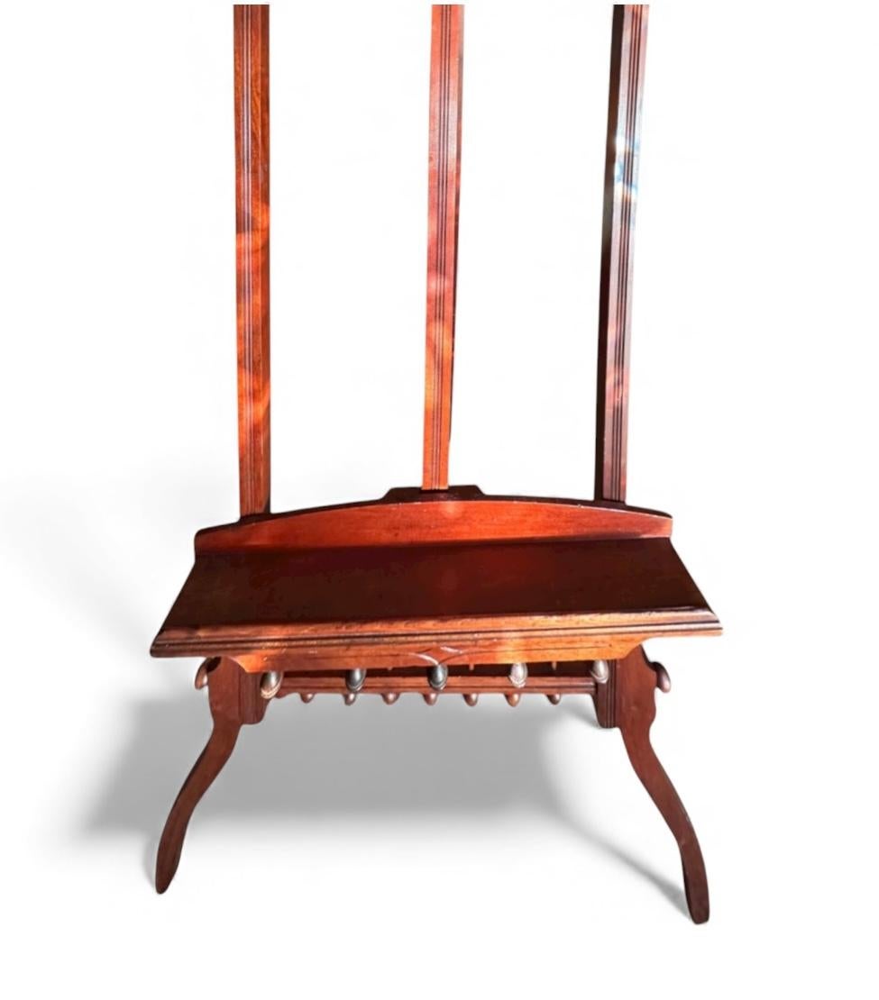 XIXe siècle Chevalet ancien en bois sculpté Eastlake en vente