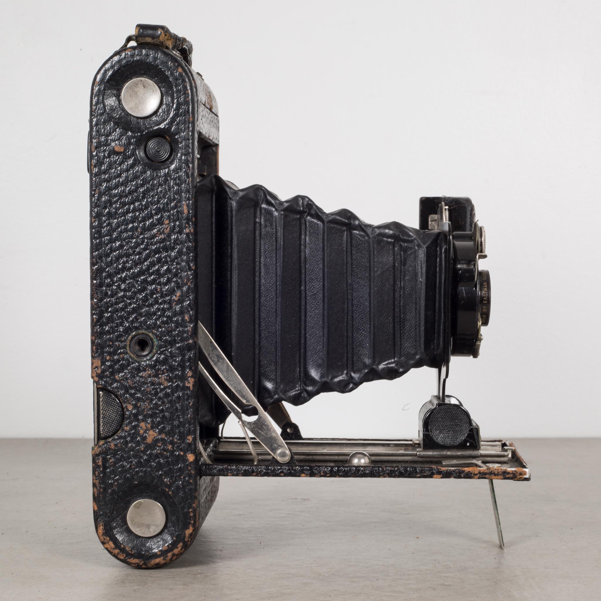 Antique Eastman Kodak 'No. 1A Pocket Kodak' Folding Camera, circa 1926-1932 In Good Condition In San Francisco, CA