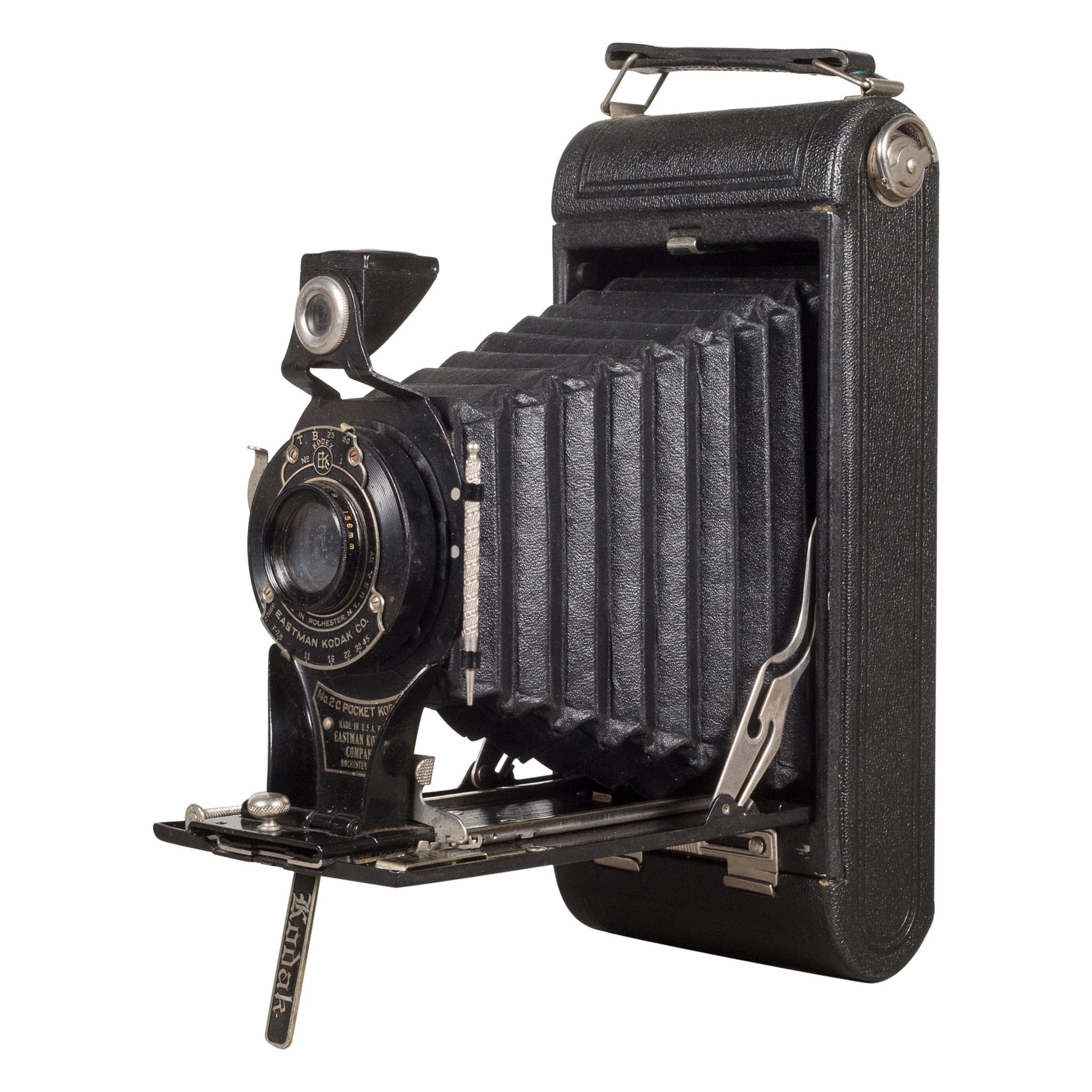 Antique Eastman Kodak "No. 2C Pocket Kodak" Folding Camera, circa 1916-1927  at 1stDibs | antique kodak camera, vintage kodak cameras for sale, vintage eastman  kodak camera
