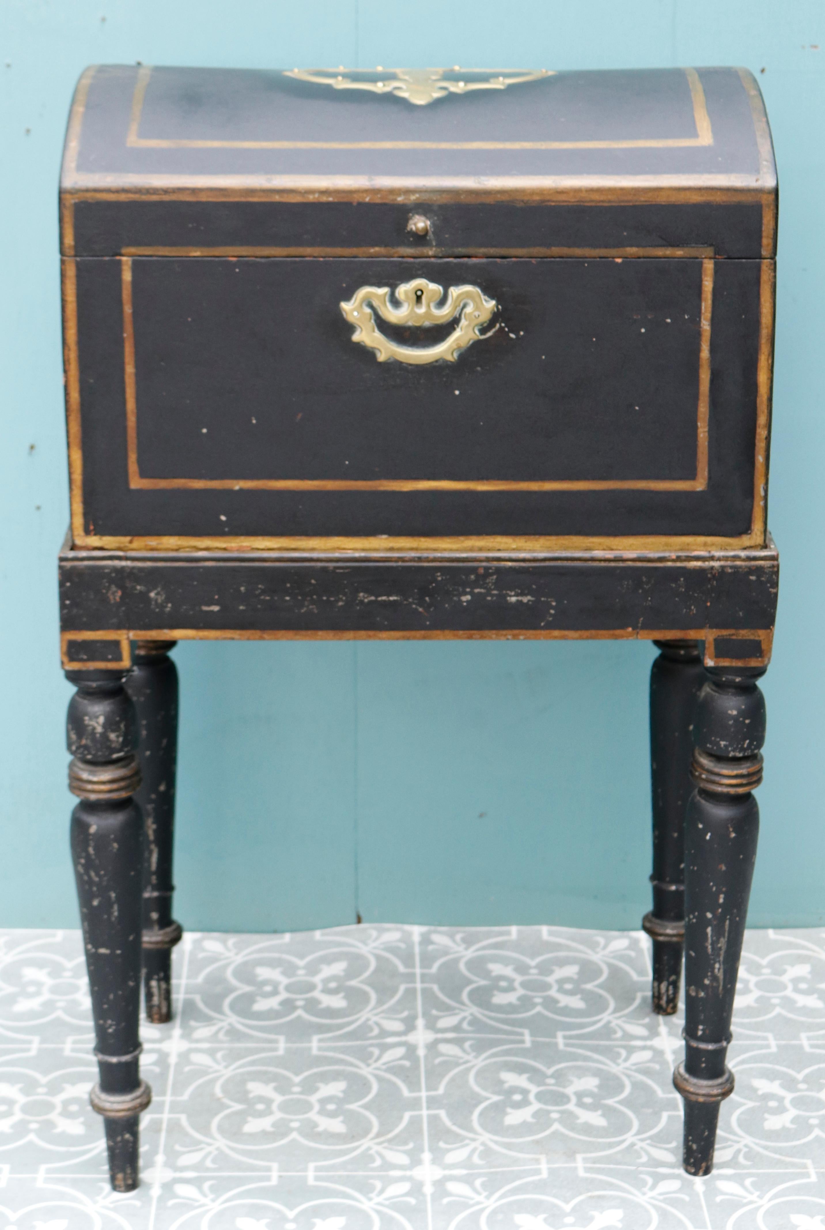 Antique Ebonised Trunk on Stand In Fair Condition For Sale In Wormelow, Herefordshire