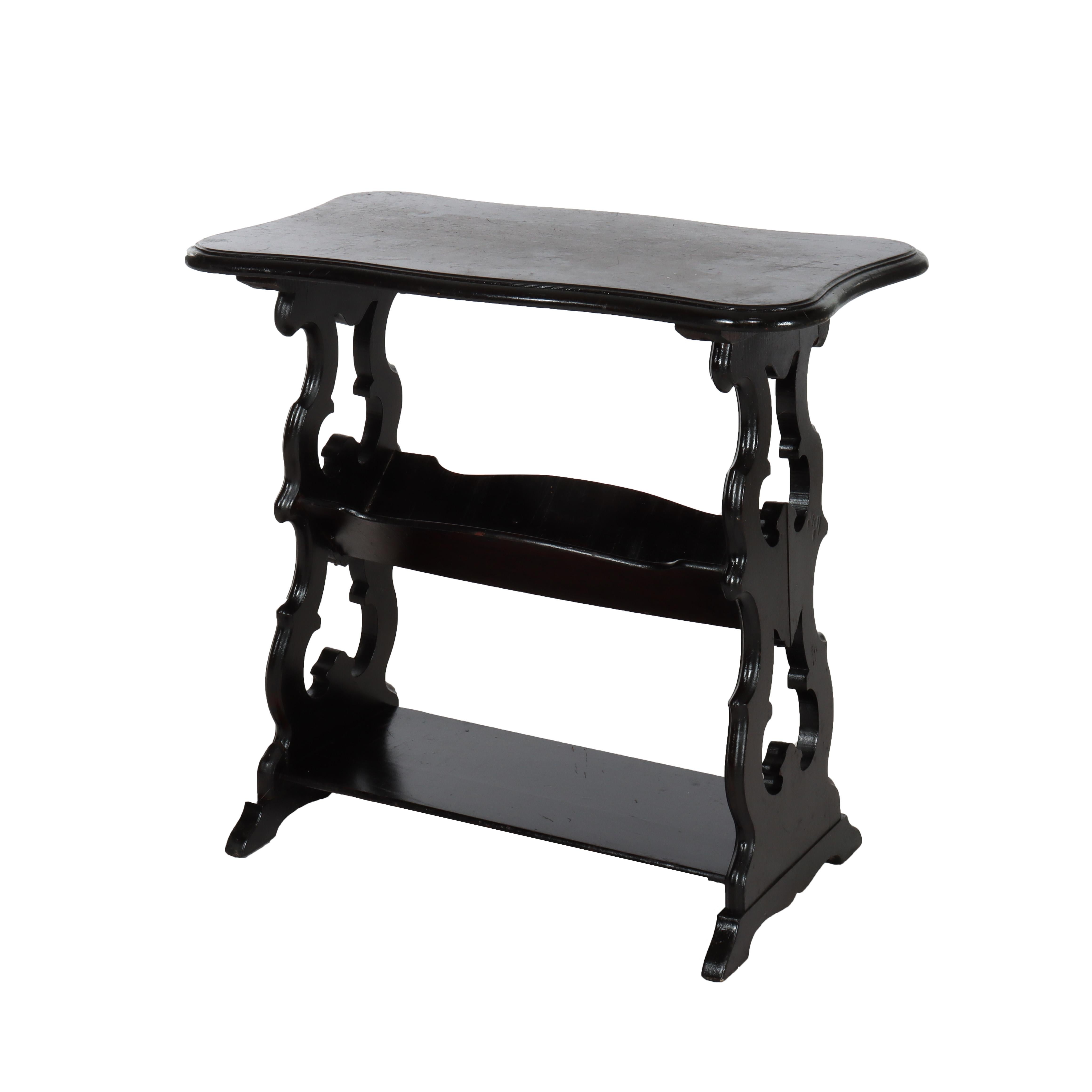 Mesa Auxiliar Antigua de Cerezo Ebonizado Recortado C1900 en venta