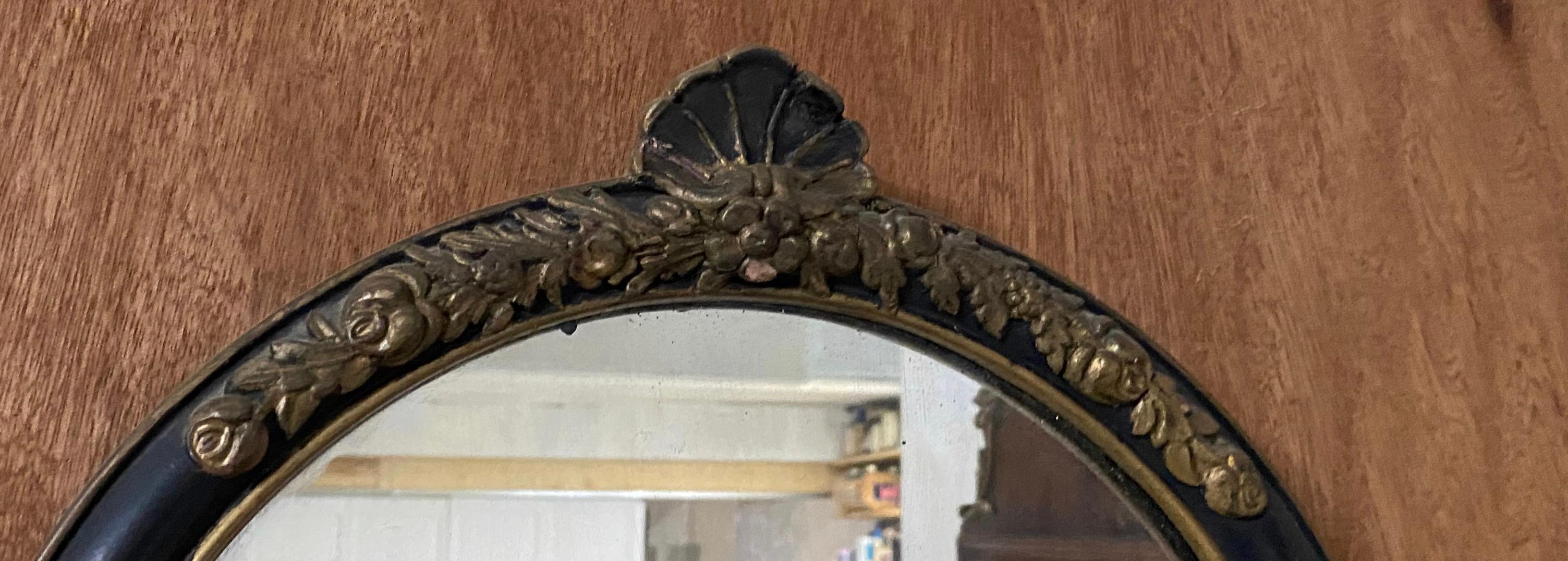 Miroir ancien de style Queen Anne ébénisé en vente 3