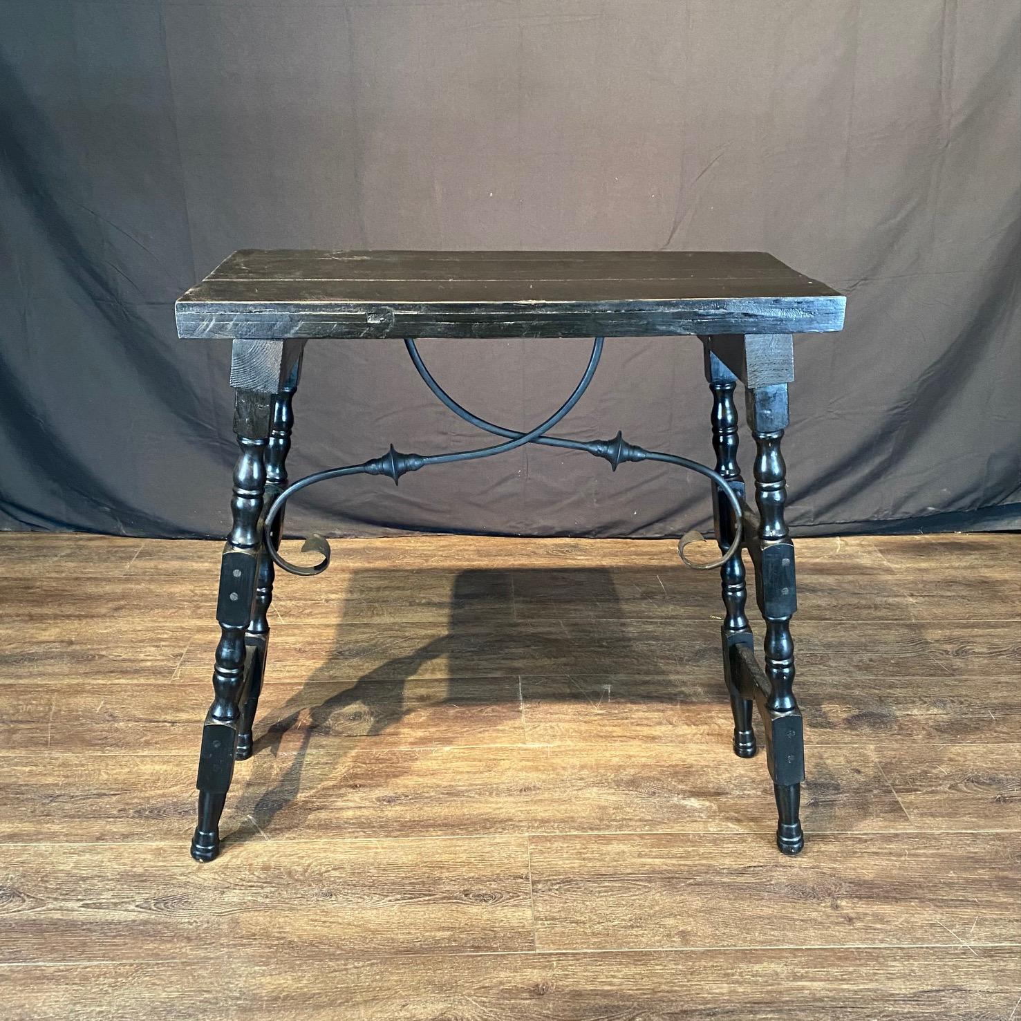Antique Ebonized Spanish Console Table In Good Condition For Sale In Hopewell, NJ