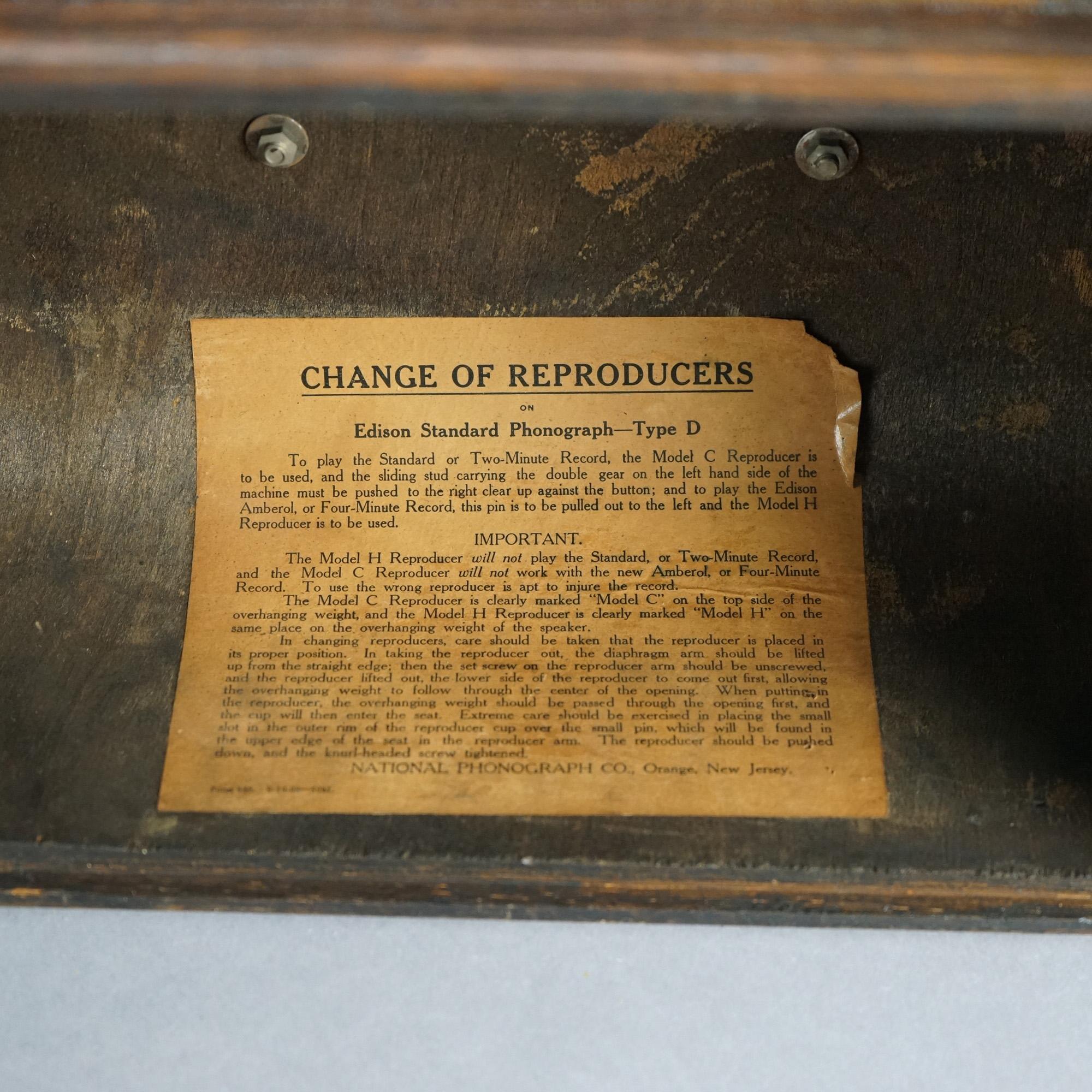 Antique Edison Cylinder Standard Oak Phonograph Circa 1920 In Good Condition In Big Flats, NY