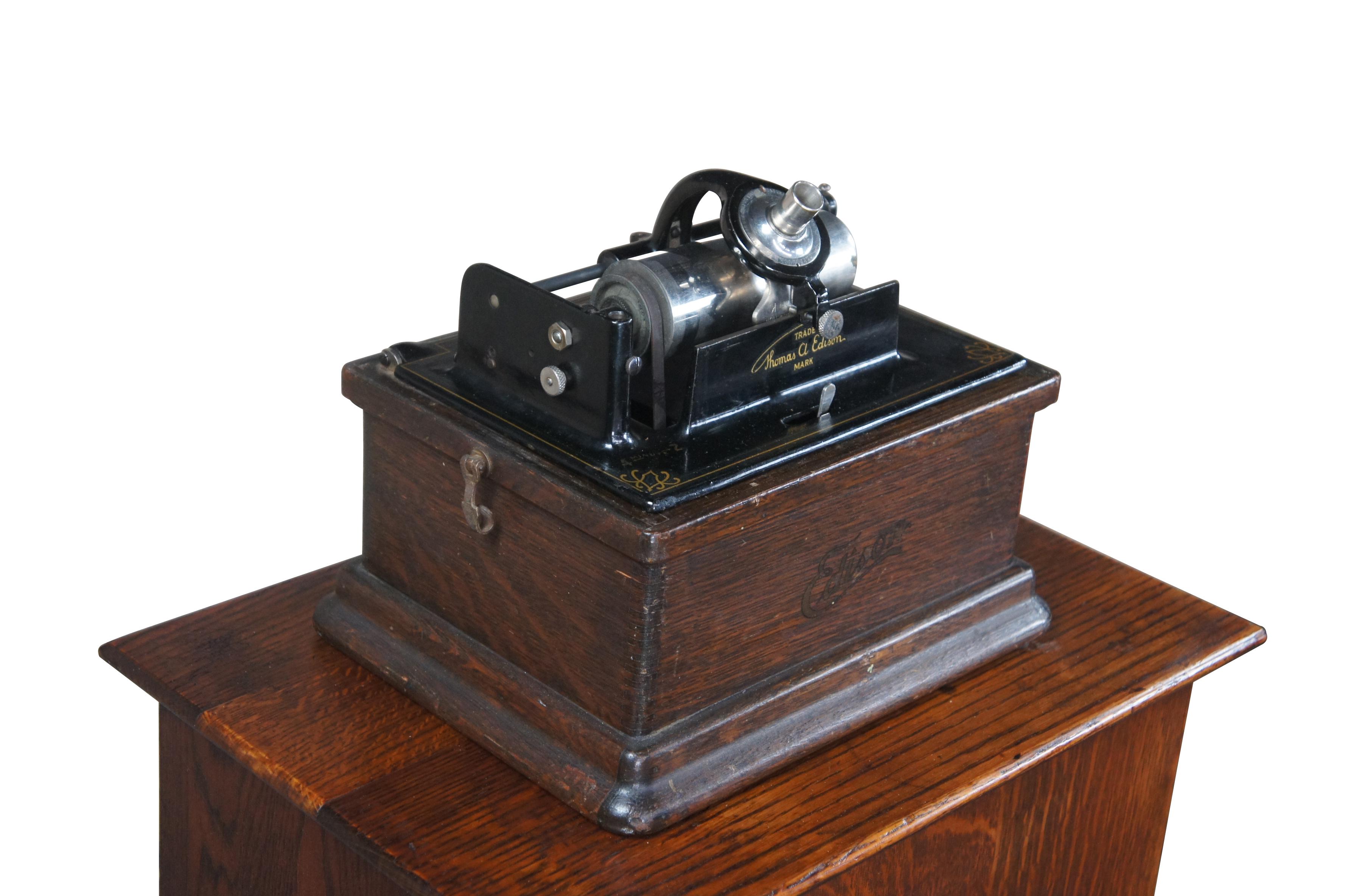 Antike Edison Modell A Cylinder Phonograph & Kabinett W / 93 Record Musik Röhren  (Spätviktorianisch) im Angebot