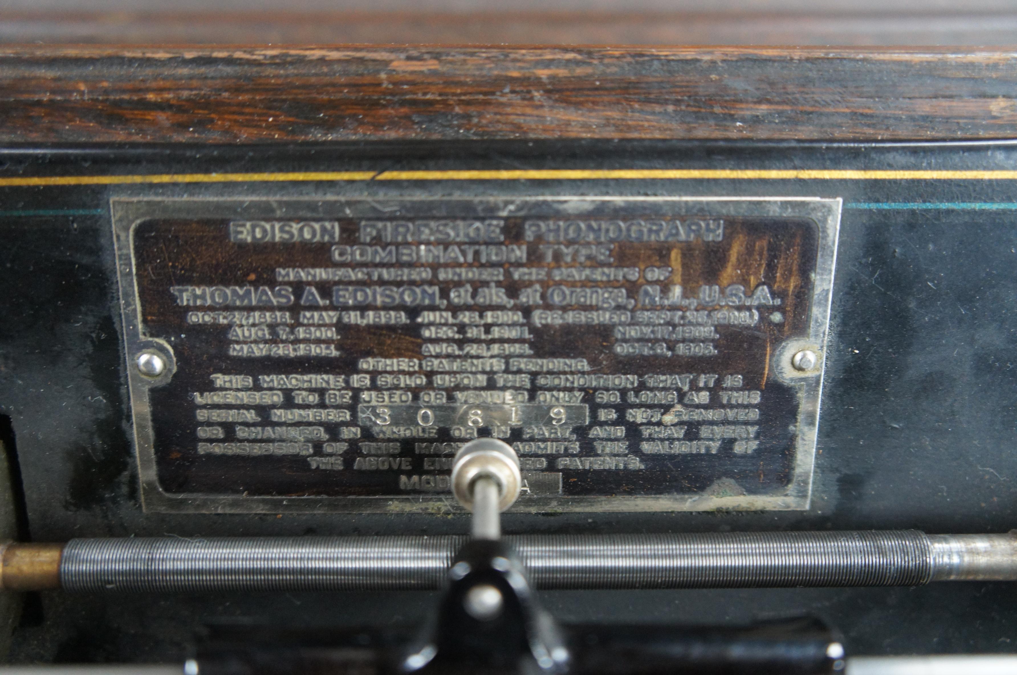 XIXe siècle Ancienne Phonographe et armoire Edison modèle A cylindrique avec 93 tubes de musique  en vente