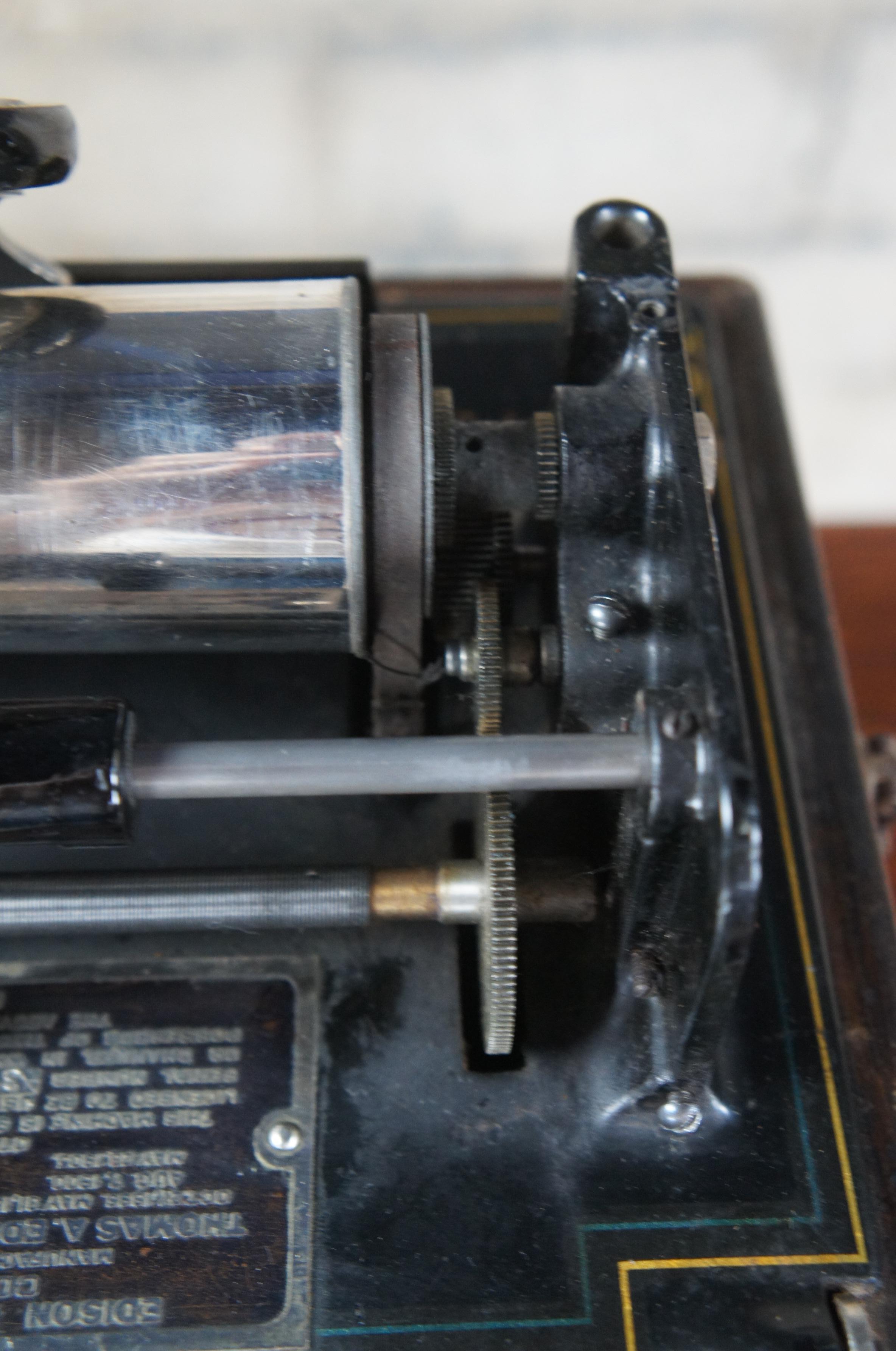 Antike Edison Modell A Cylinder Phonograph & Kabinett W / 93 Record Musik Röhren  (Metall) im Angebot