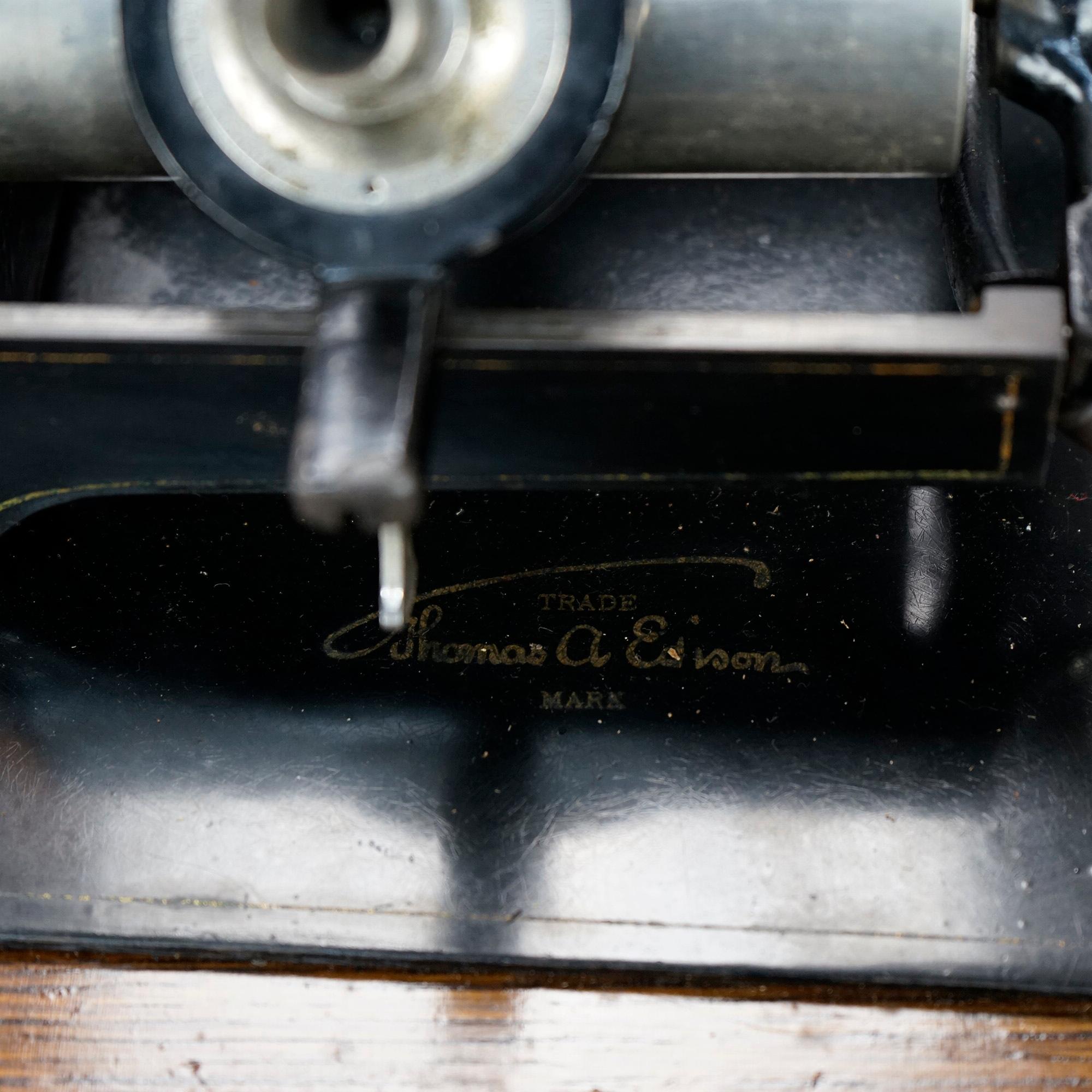 Antique Edison Triumph Cylinder Phonograph with Oak Case Circa 1900 10