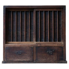 Vitrine « Mizuya Tansu » en laque noire de l'époque d'Edo, Japon, milieu du XIXe siècle