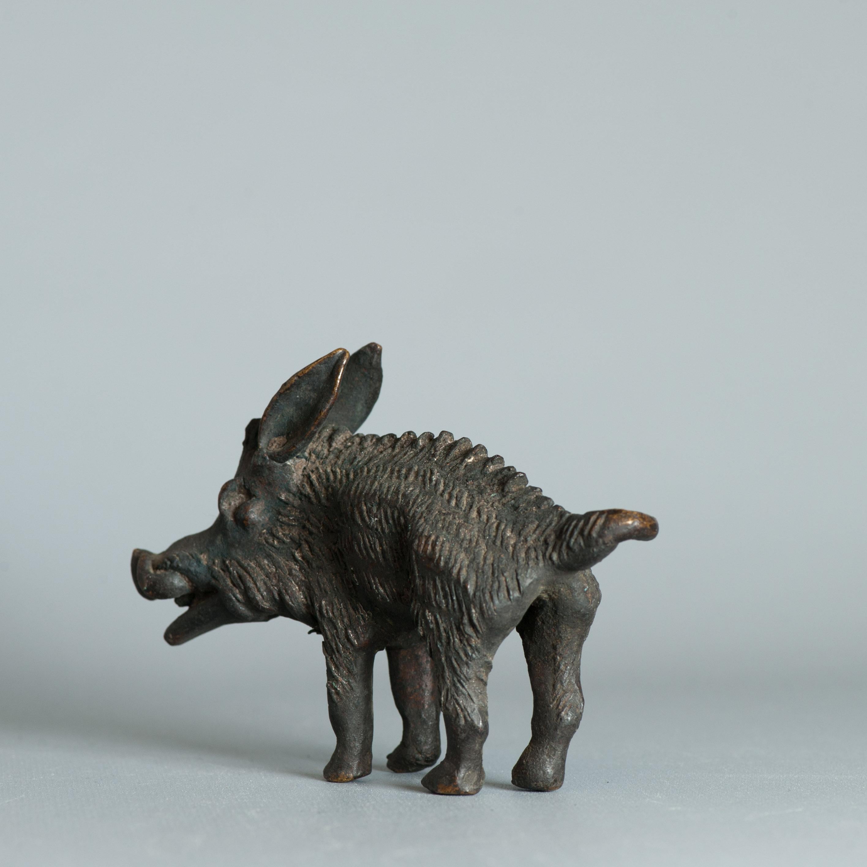 Antico Edo/Meiji 19C Wildboar / Sanglier Okimono Bronzo Giapponese Giappone In condizioni buone in vendita a Amsterdam, Noord Holland