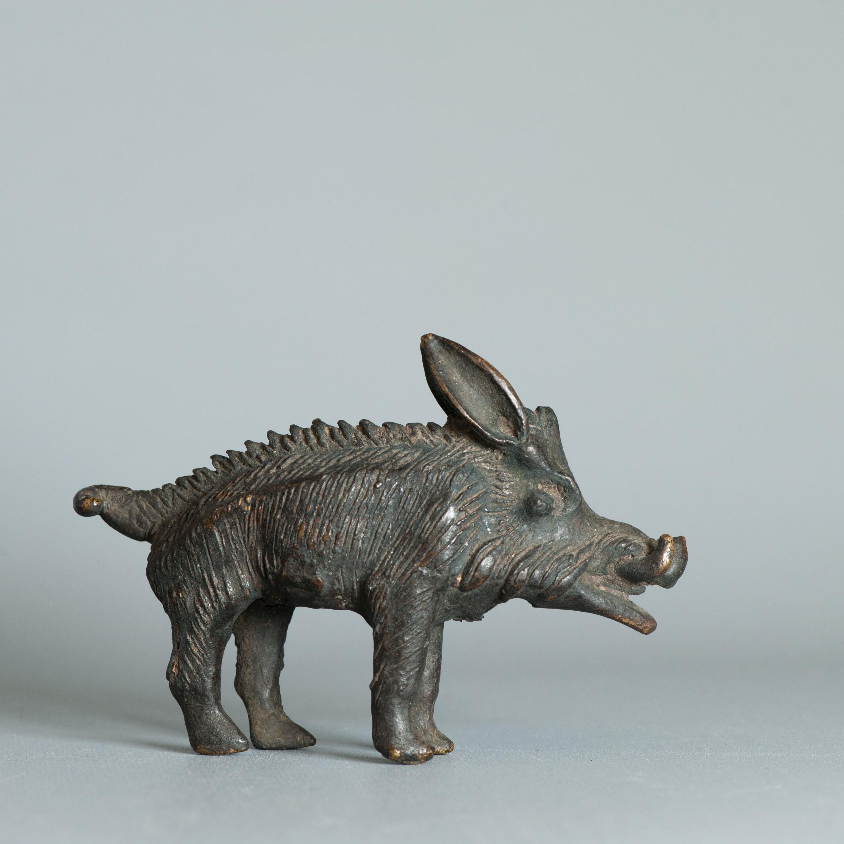 Antico Edo/Meiji 19C Wildboar / Sanglier Okimono Bronzo Giapponese Giappone in vendita 3